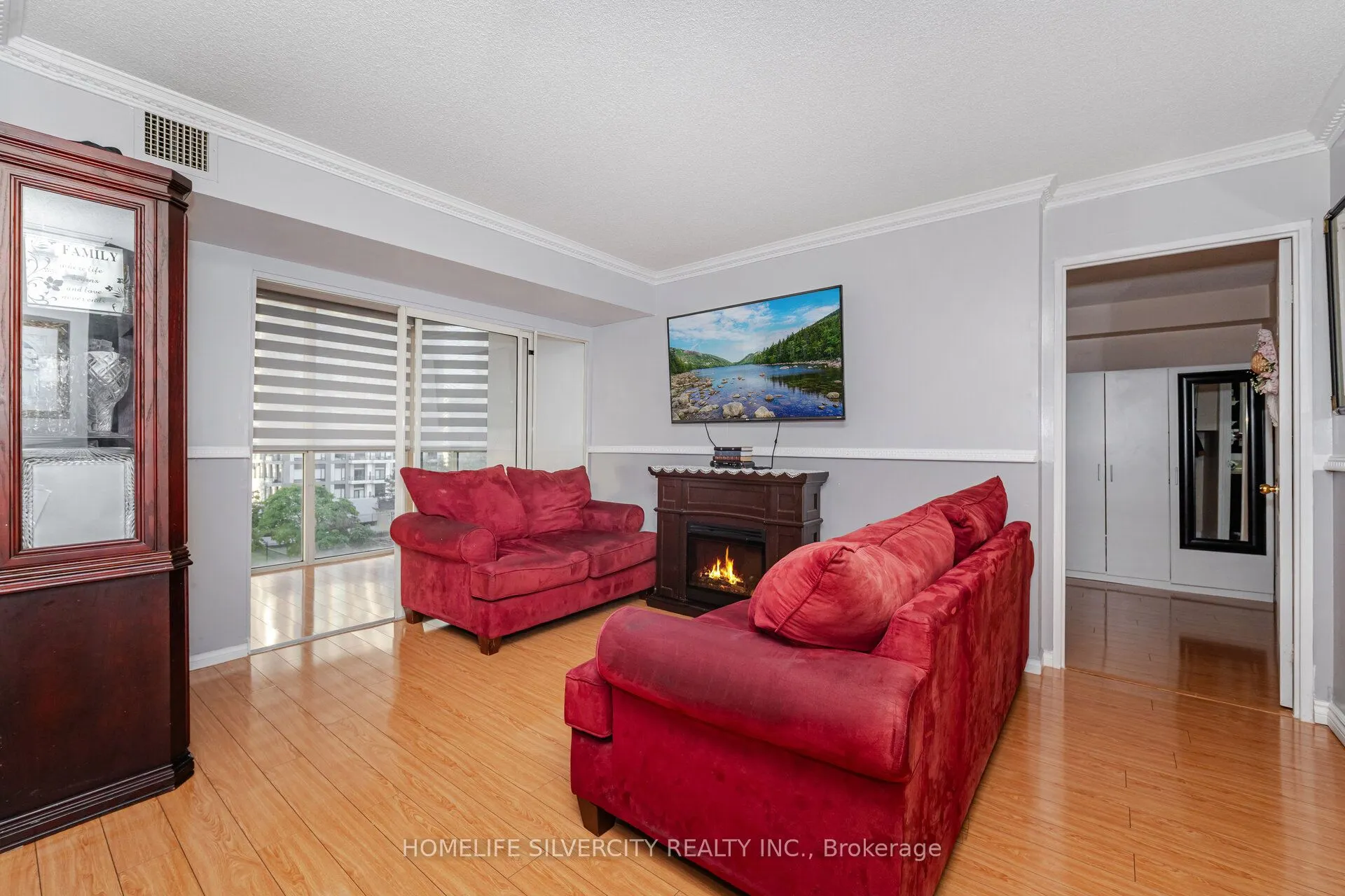 285 Enfield Place, #510
