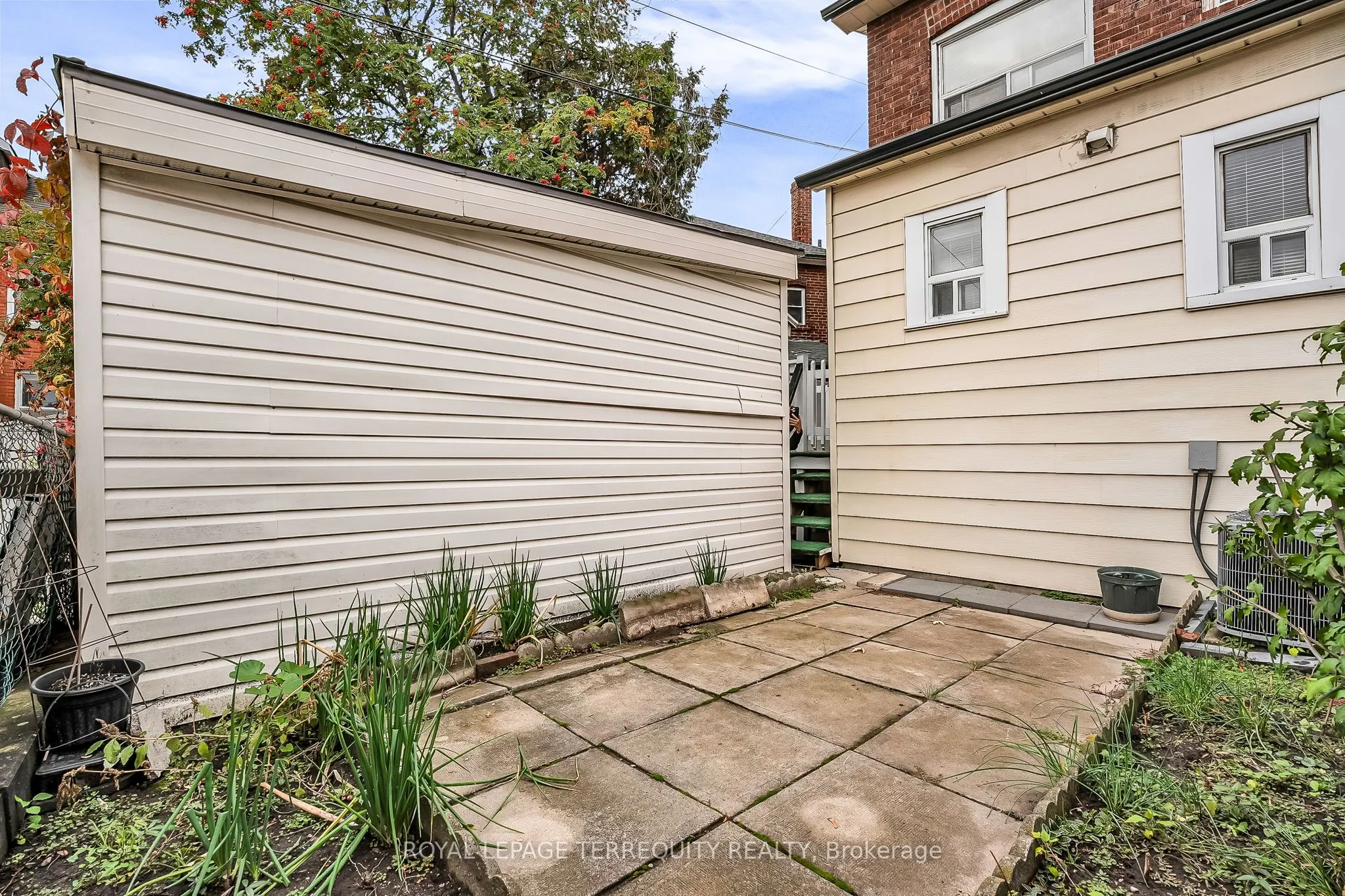 59 Abbott Avenue
