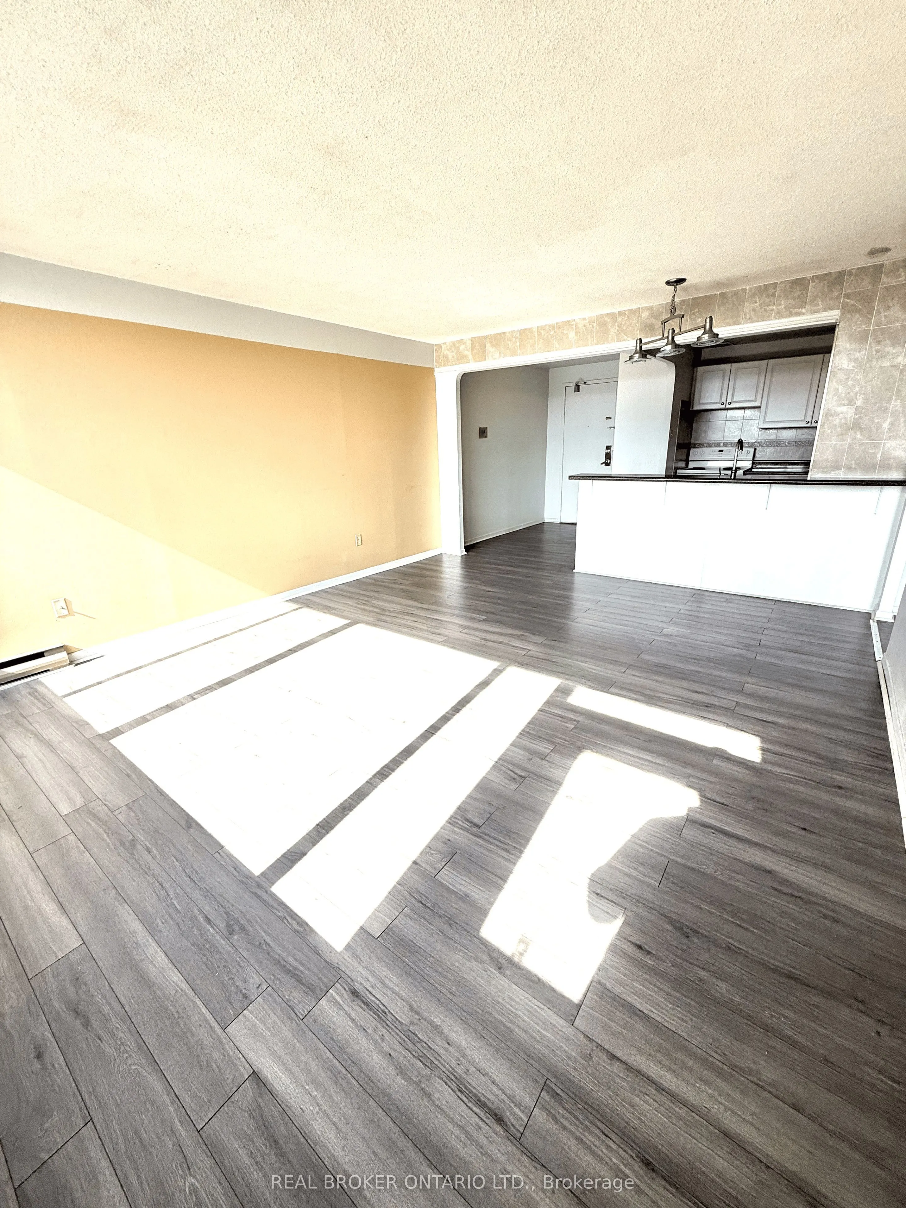 1011 Dufferin Street, #306