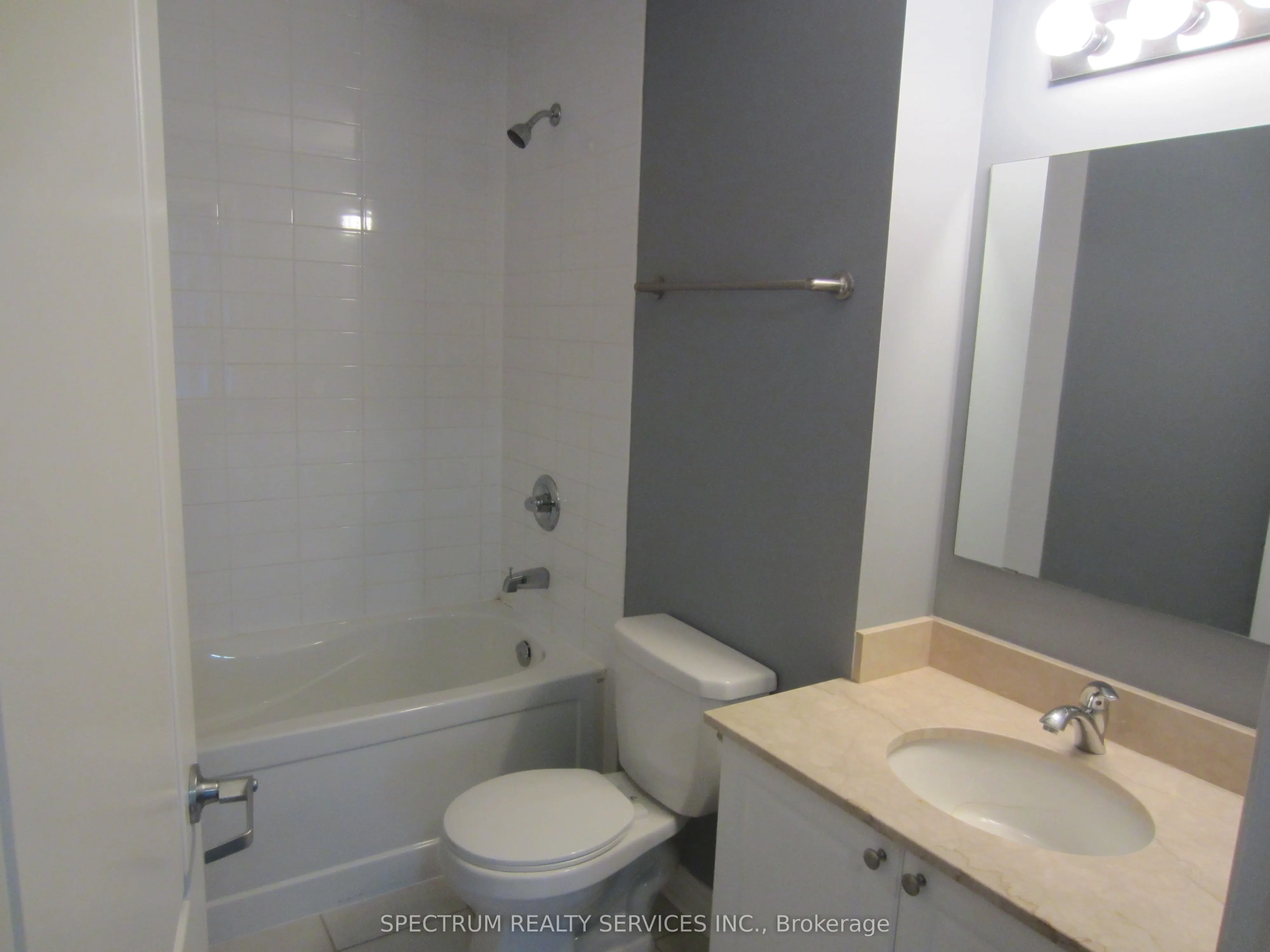 3865 Lake Shore Boulevard, #319
