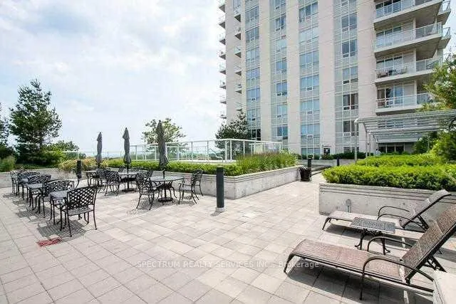 3865 Lake Shore Boulevard, #319