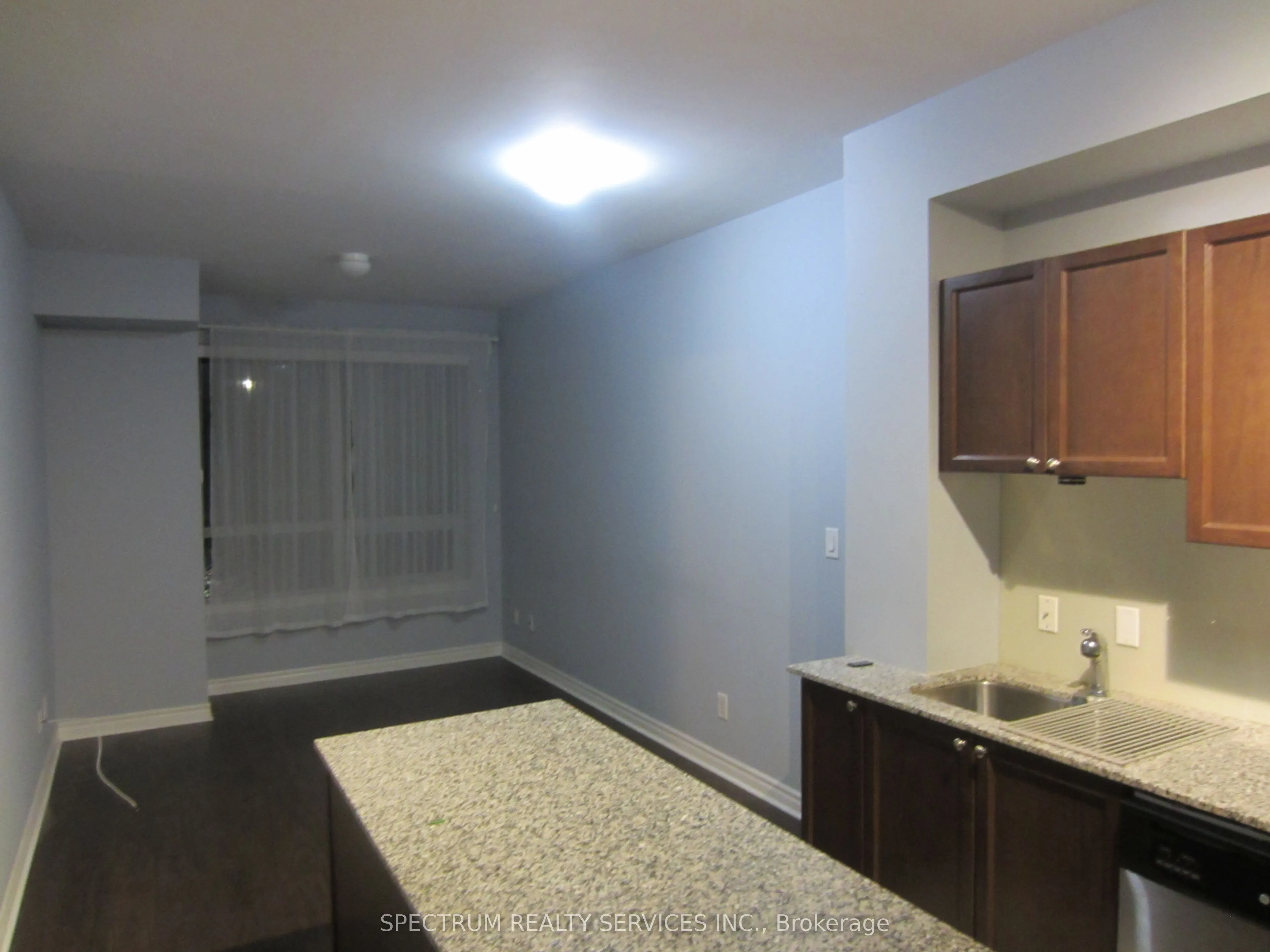 3865 Lake Shore Boulevard, #319