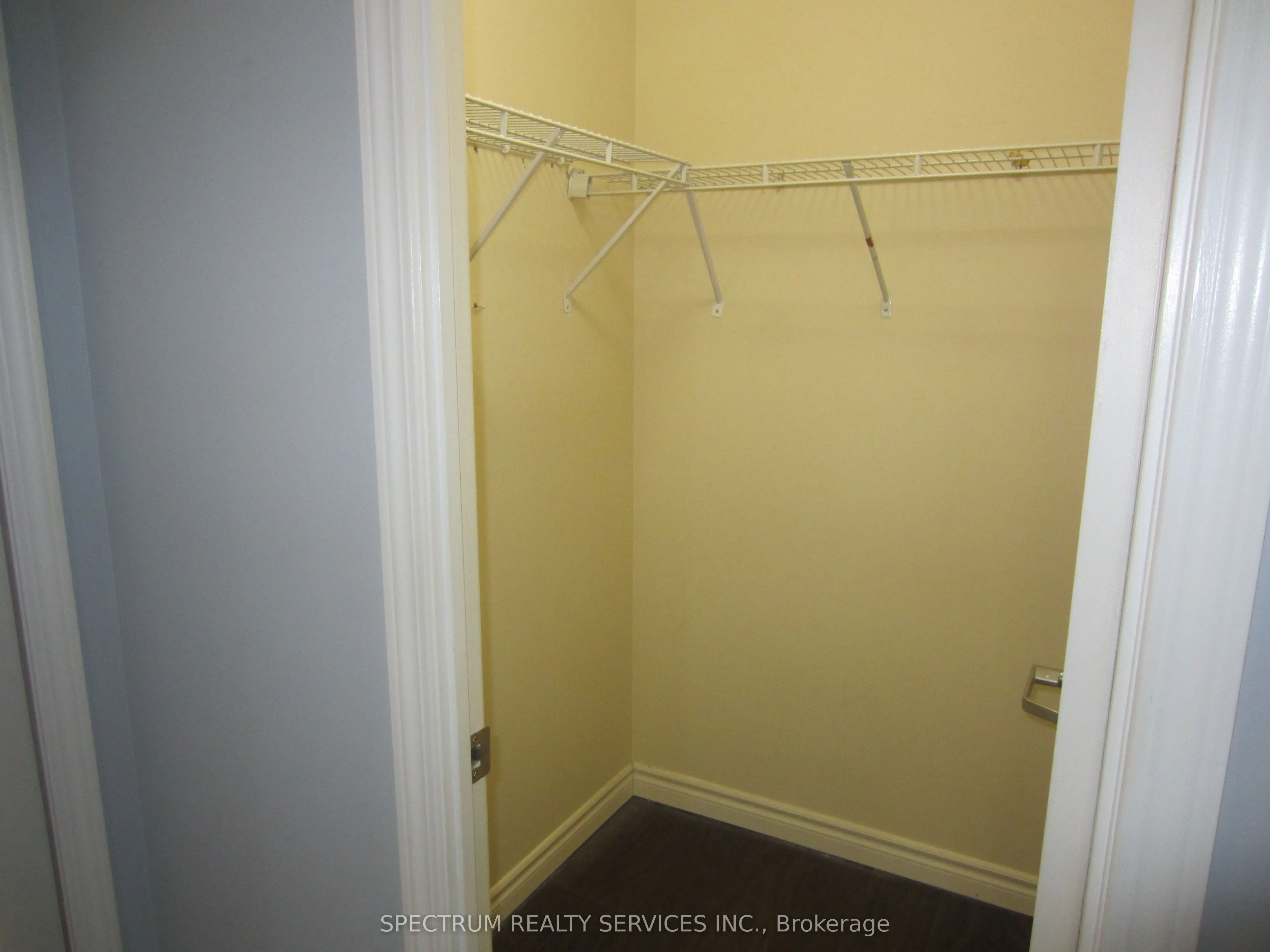 3865 Lake Shore Boulevard, #319
