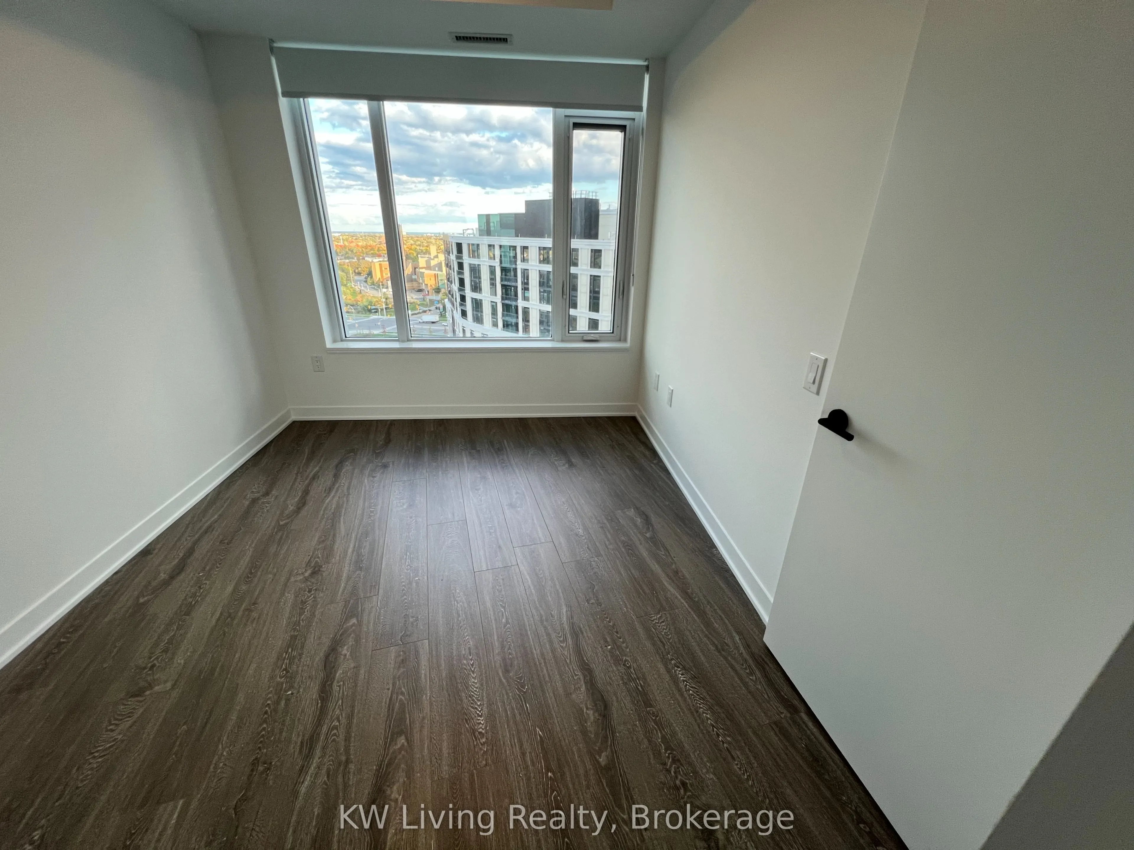 2495 Eglinton Avenue W, #1213