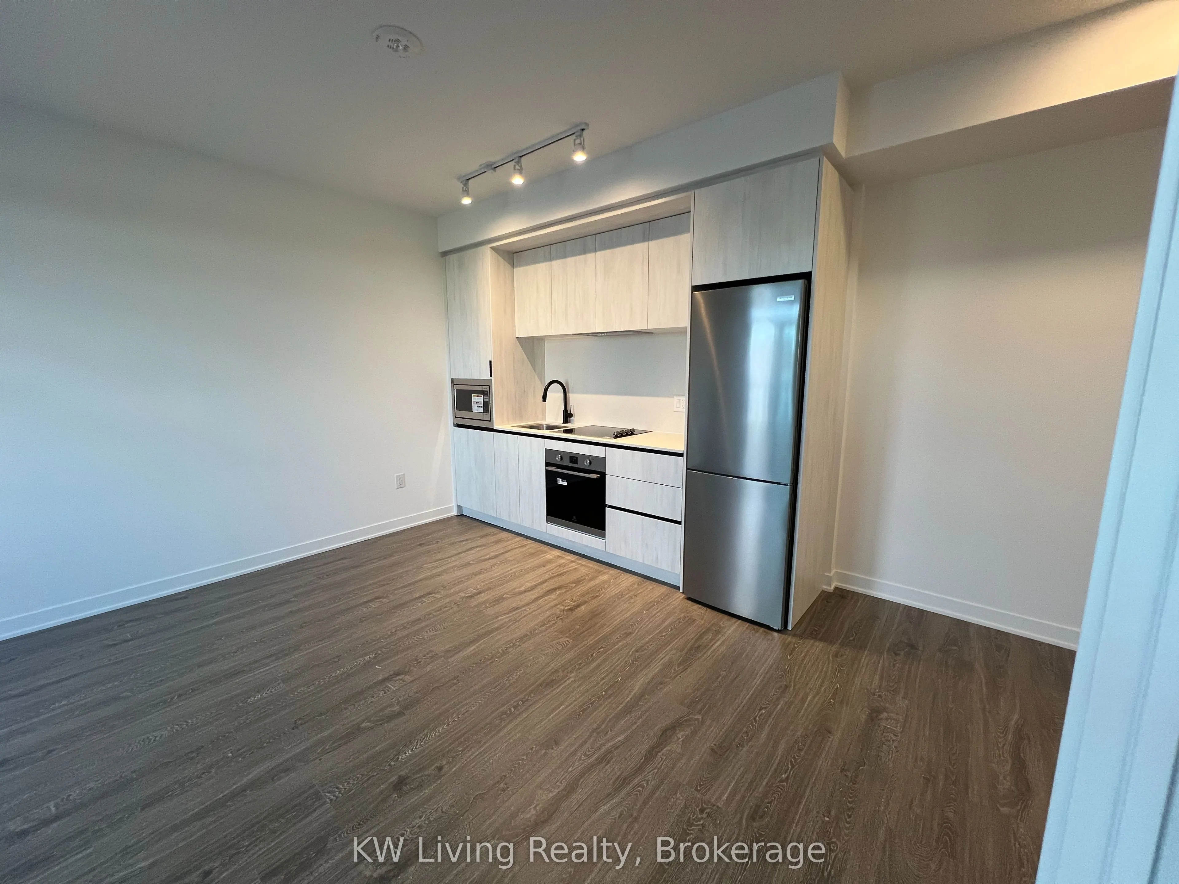 2495 Eglinton Avenue W, #1213