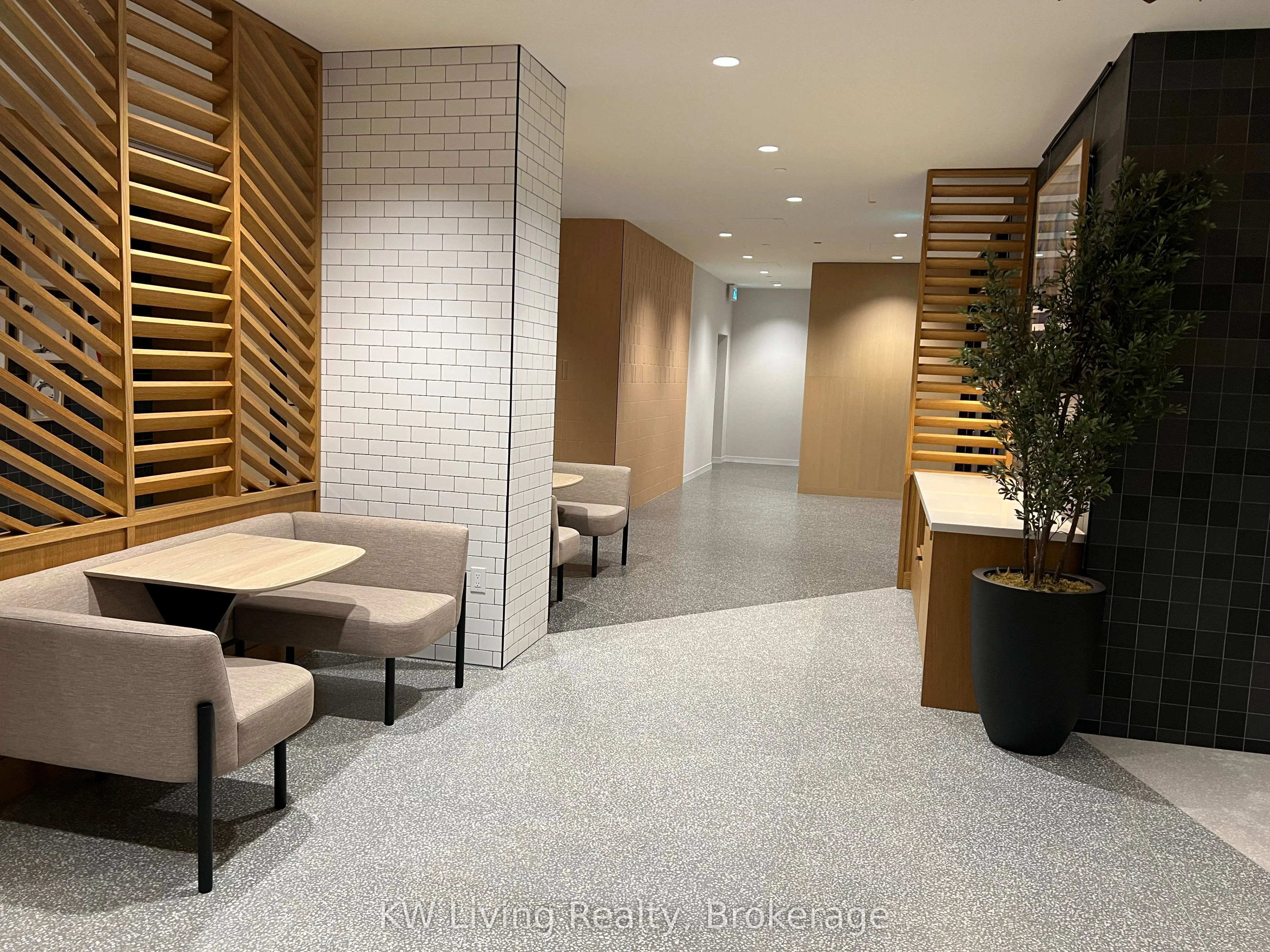2495 Eglinton Avenue W, #1213