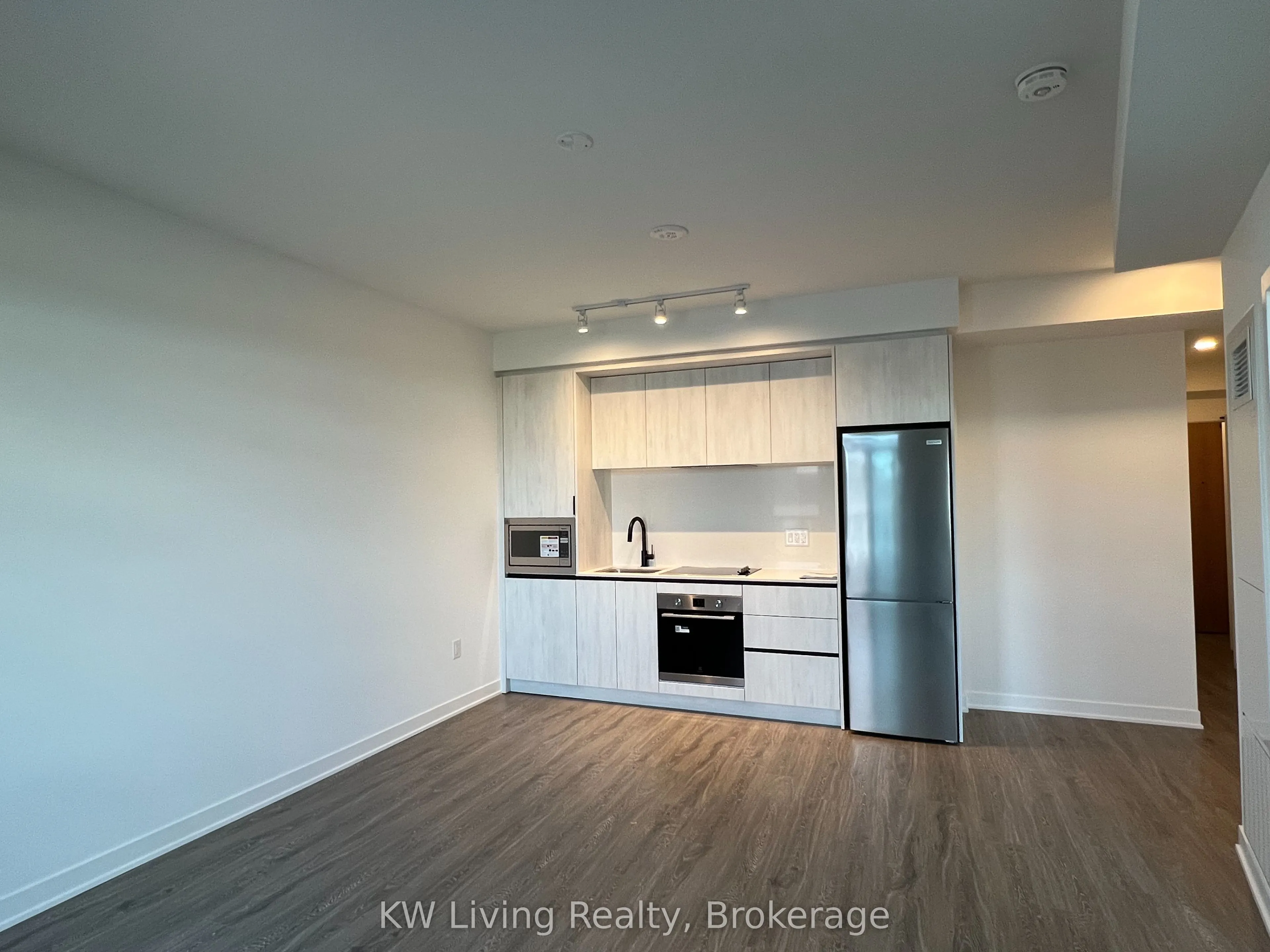 2495 Eglinton Avenue W, #1213