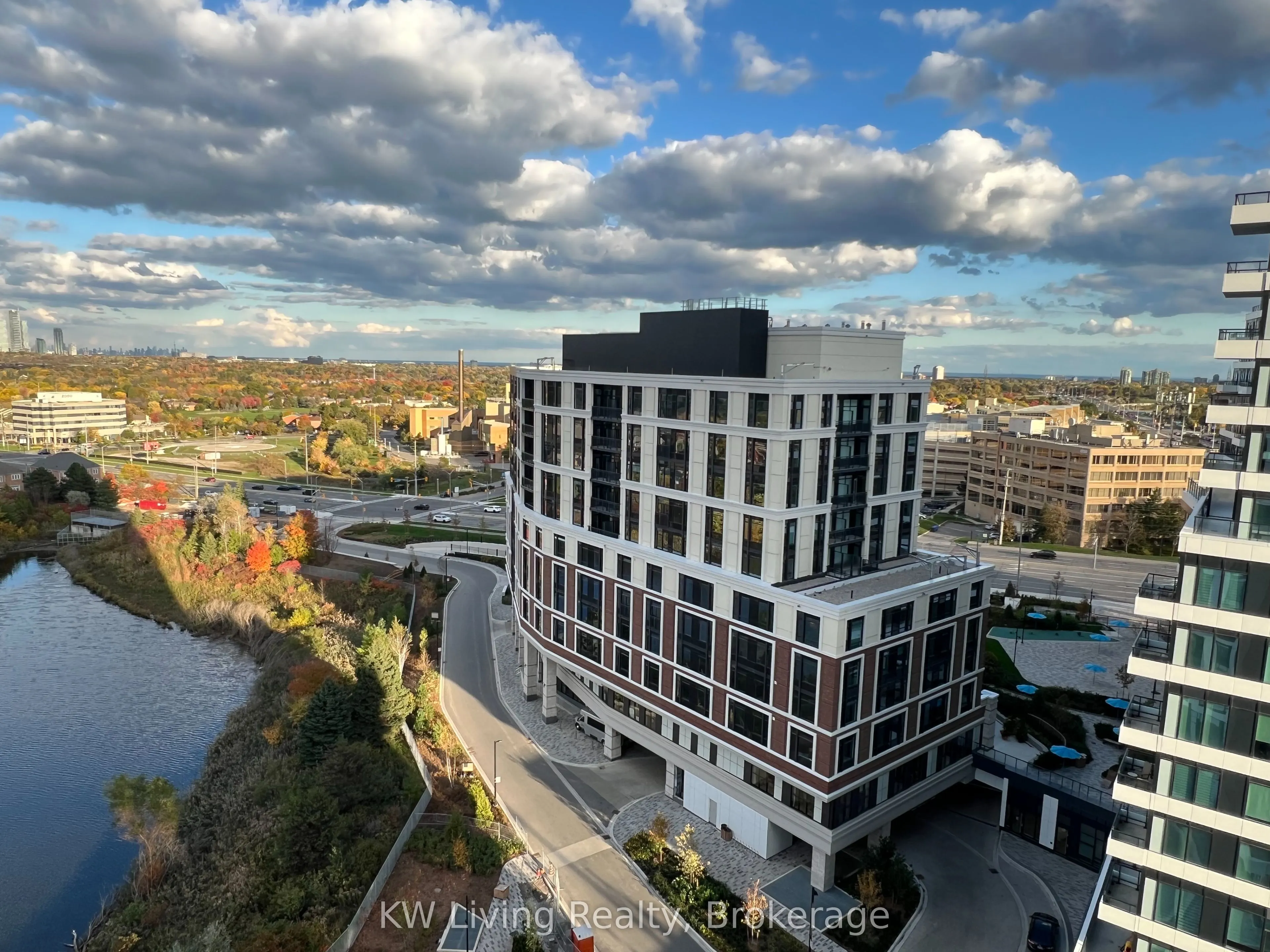 2495 Eglinton Avenue W, #1213