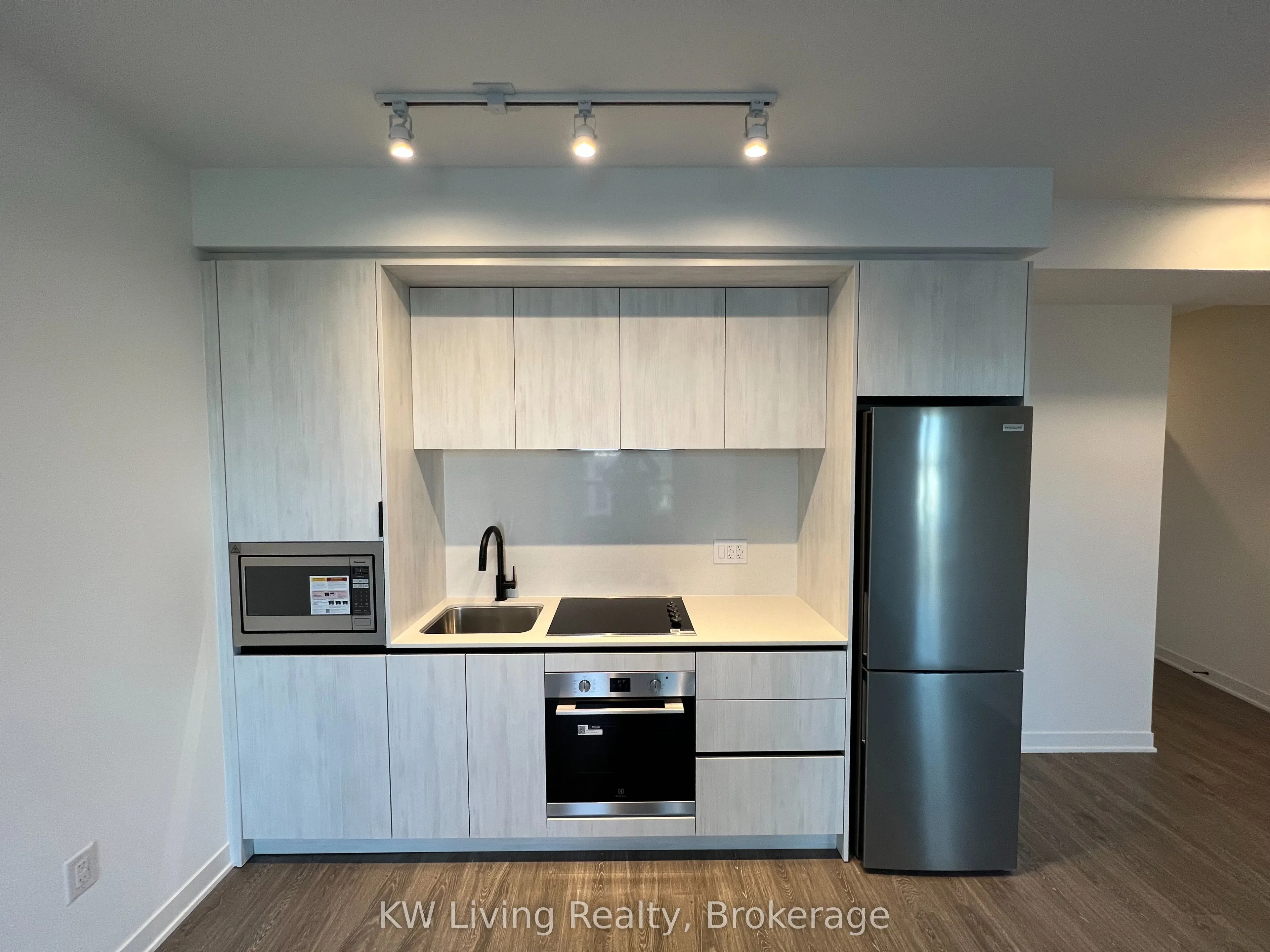 2495 Eglinton Avenue W, #1213