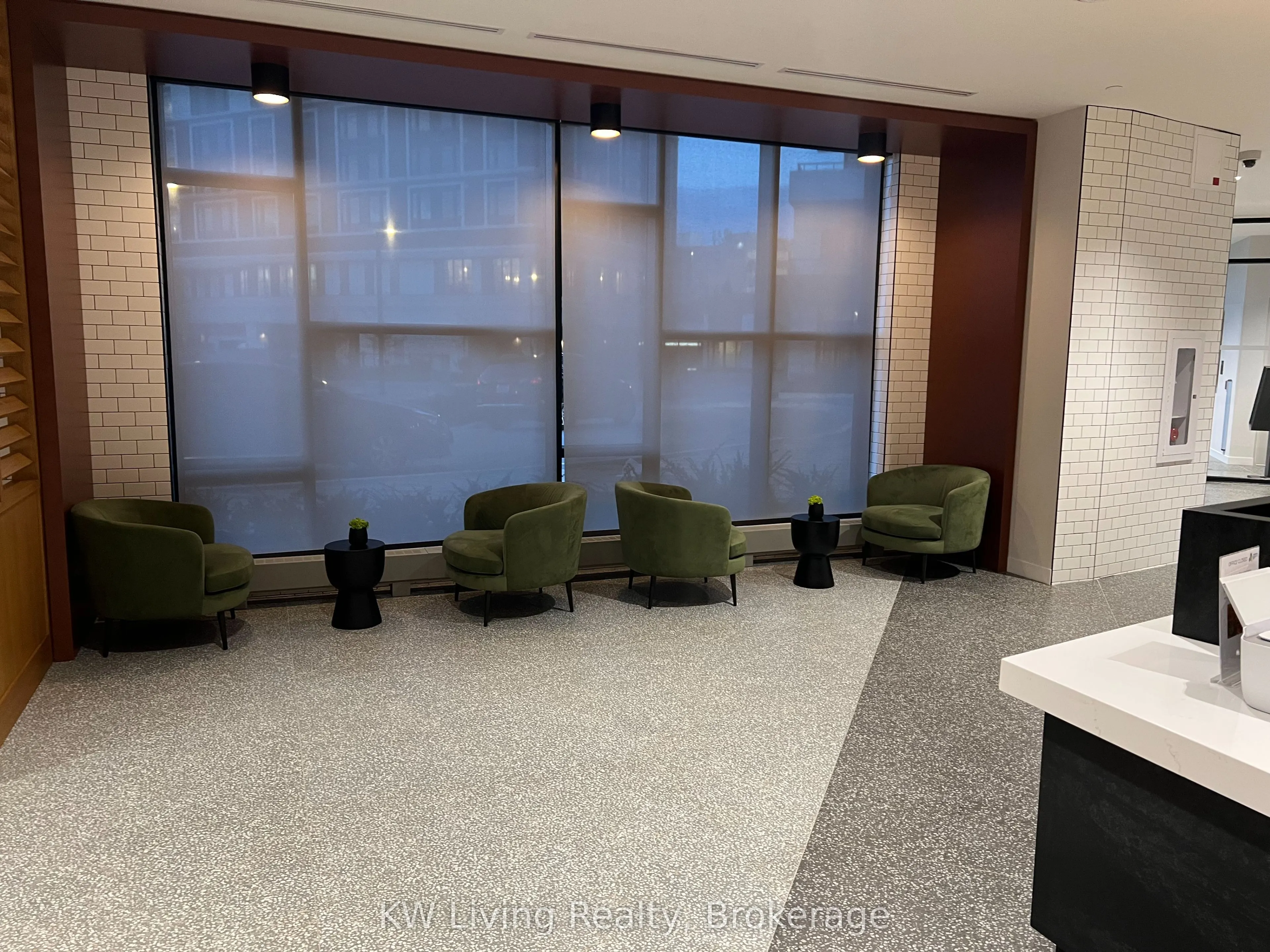 2495 Eglinton Avenue W, #1213