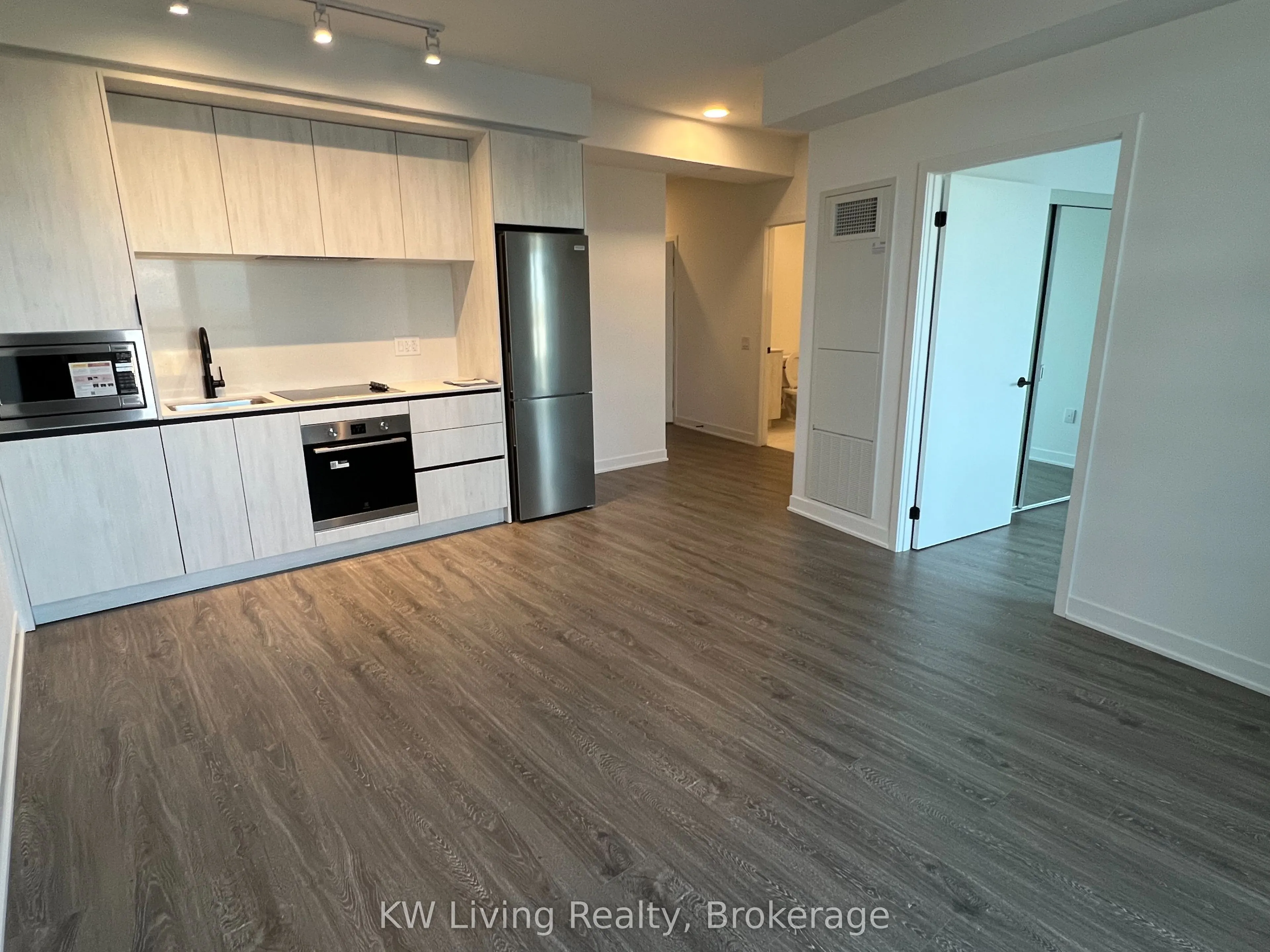 2495 Eglinton Avenue W, #1213