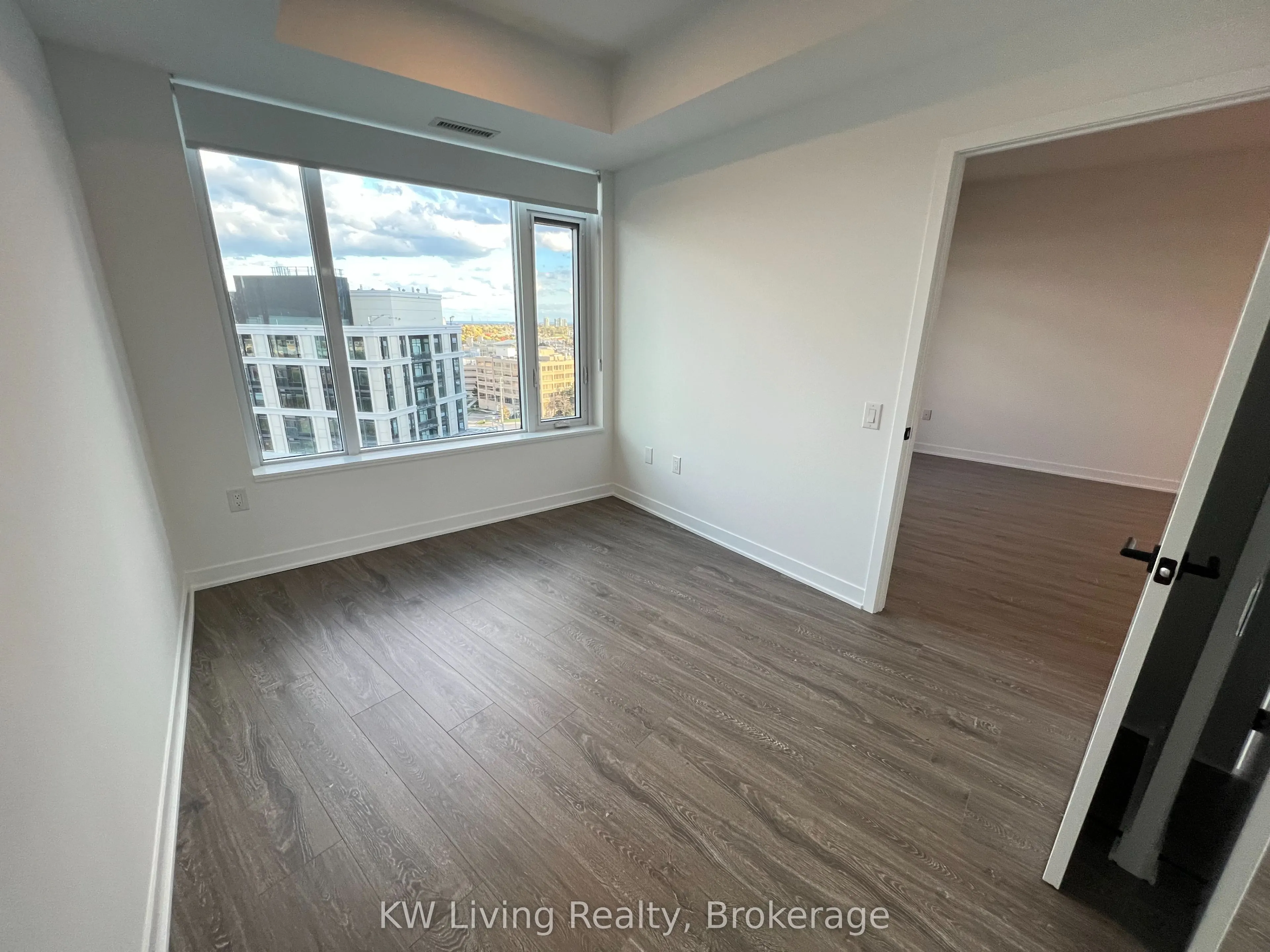 2495 Eglinton Avenue W, #1213