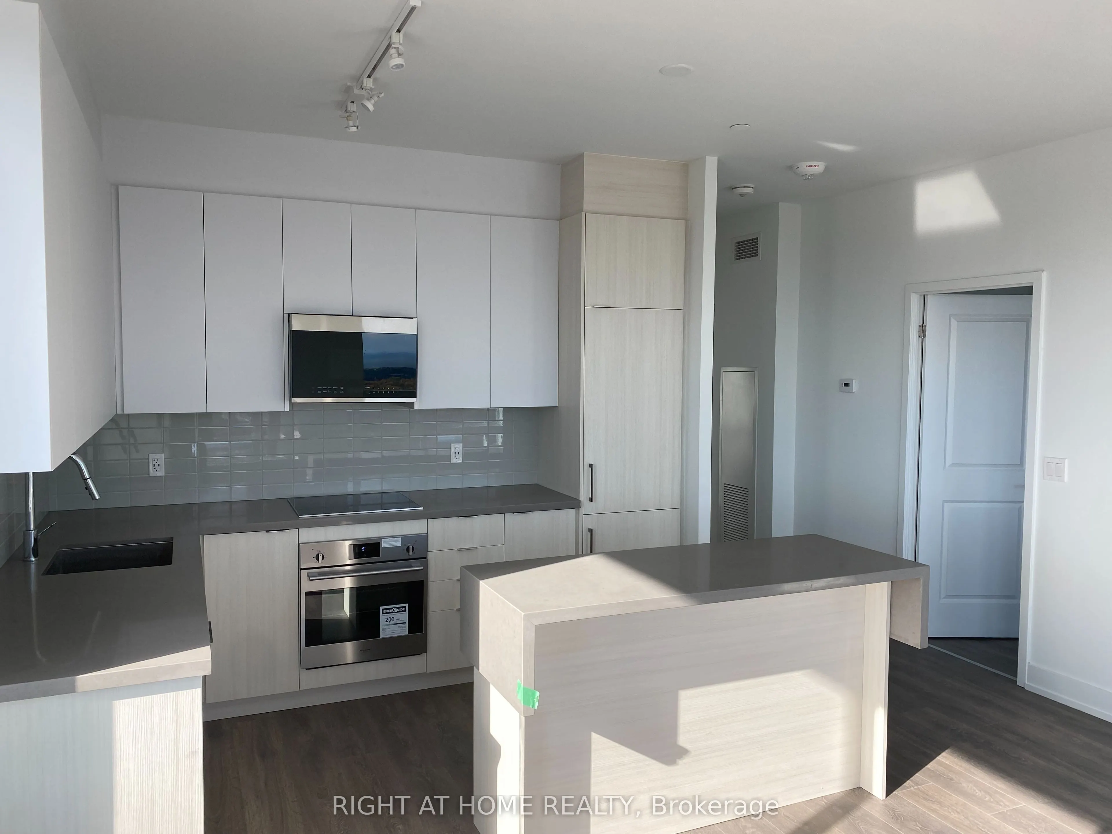 297 Oak Walk Drive, #2503