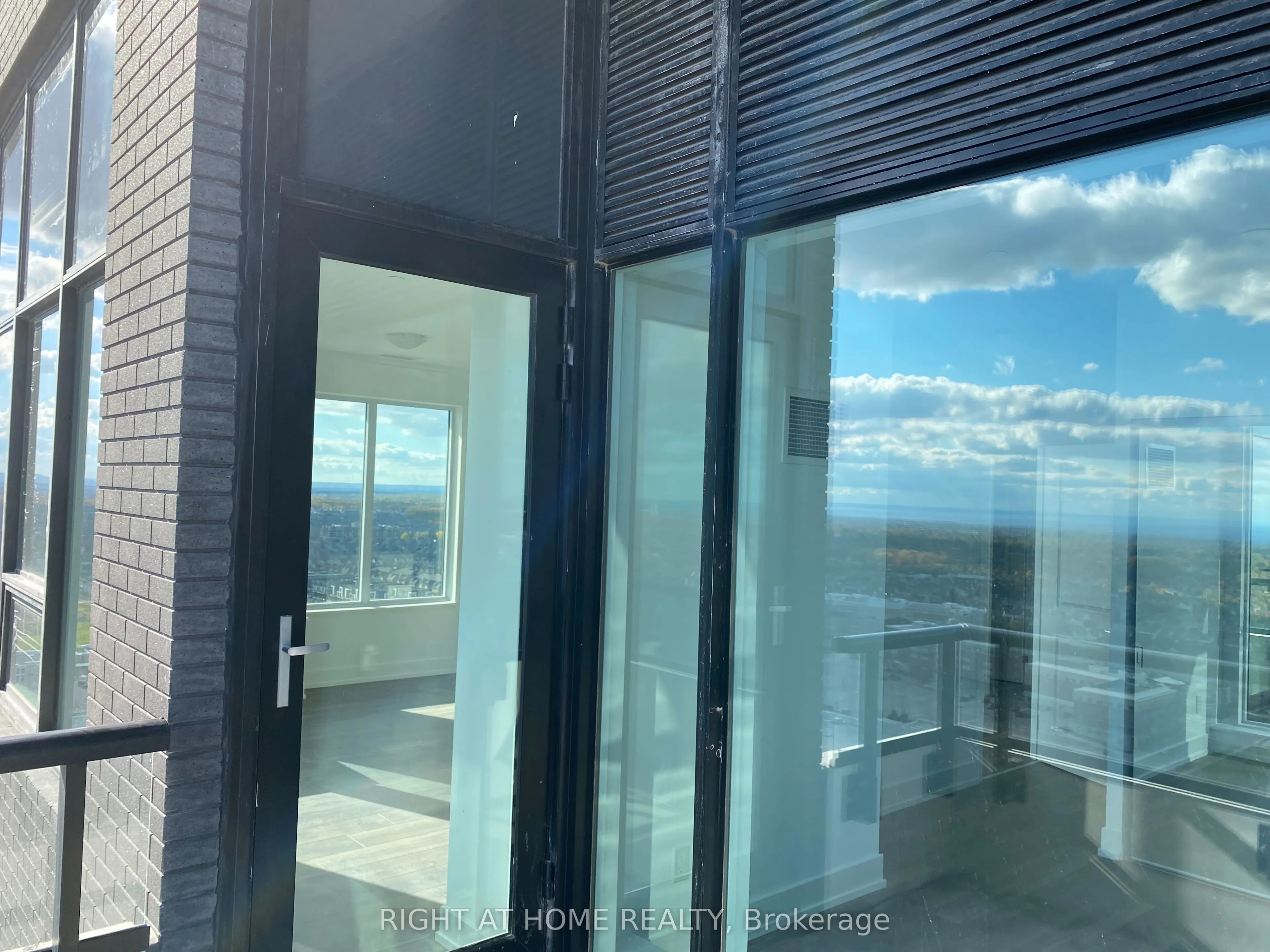 297 Oak Walk Drive, #2503