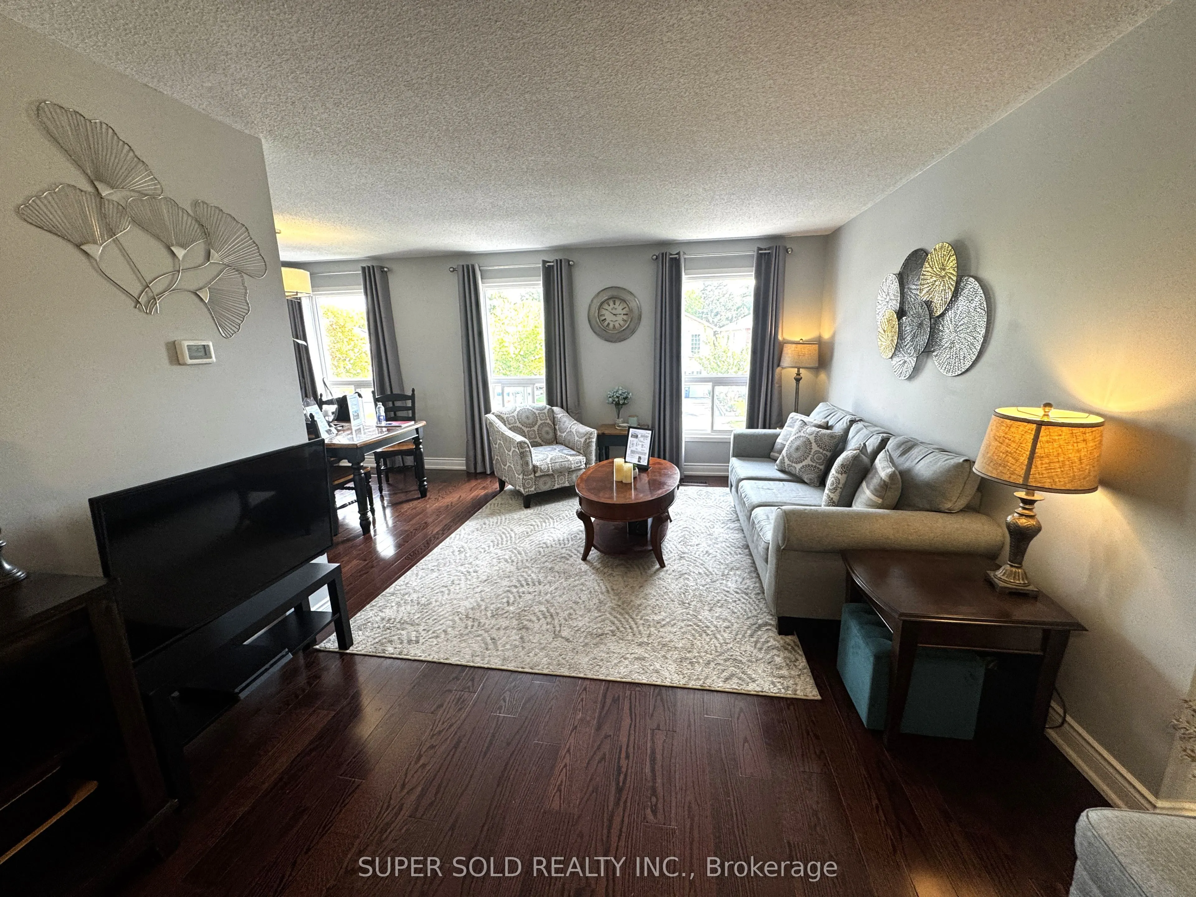 25 Floribunda Crescent