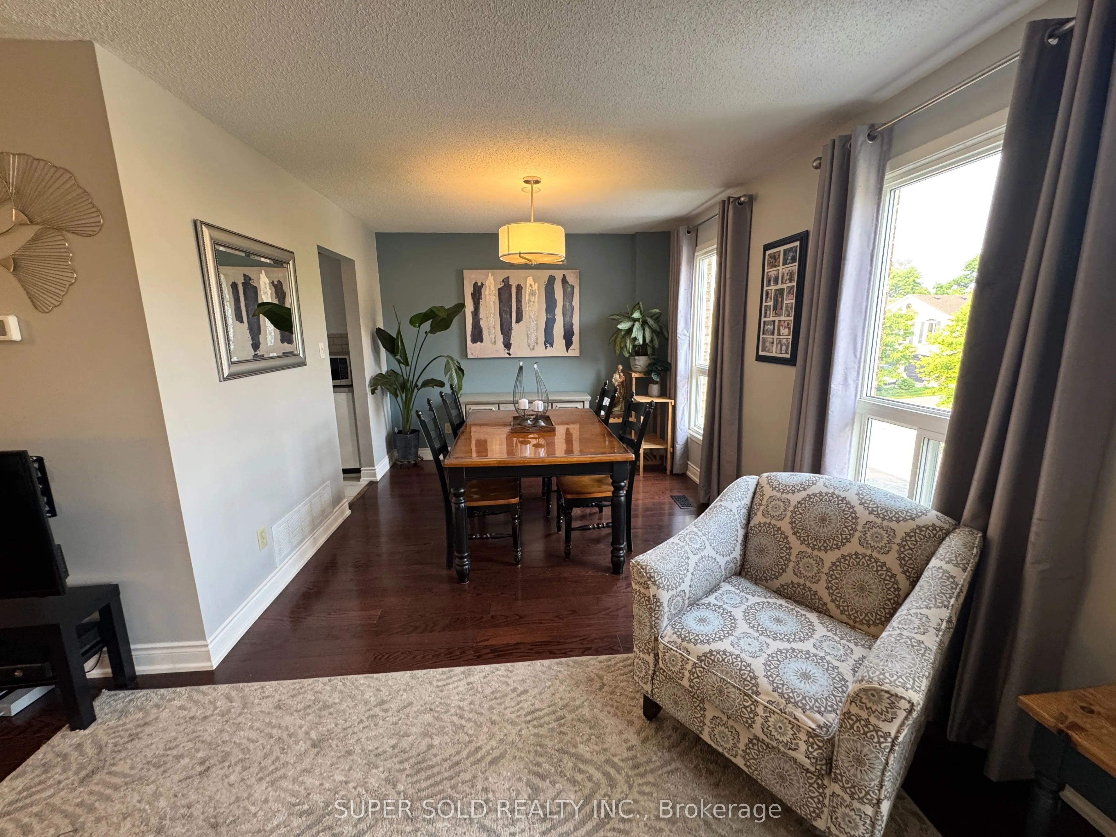 25 Floribunda Crescent