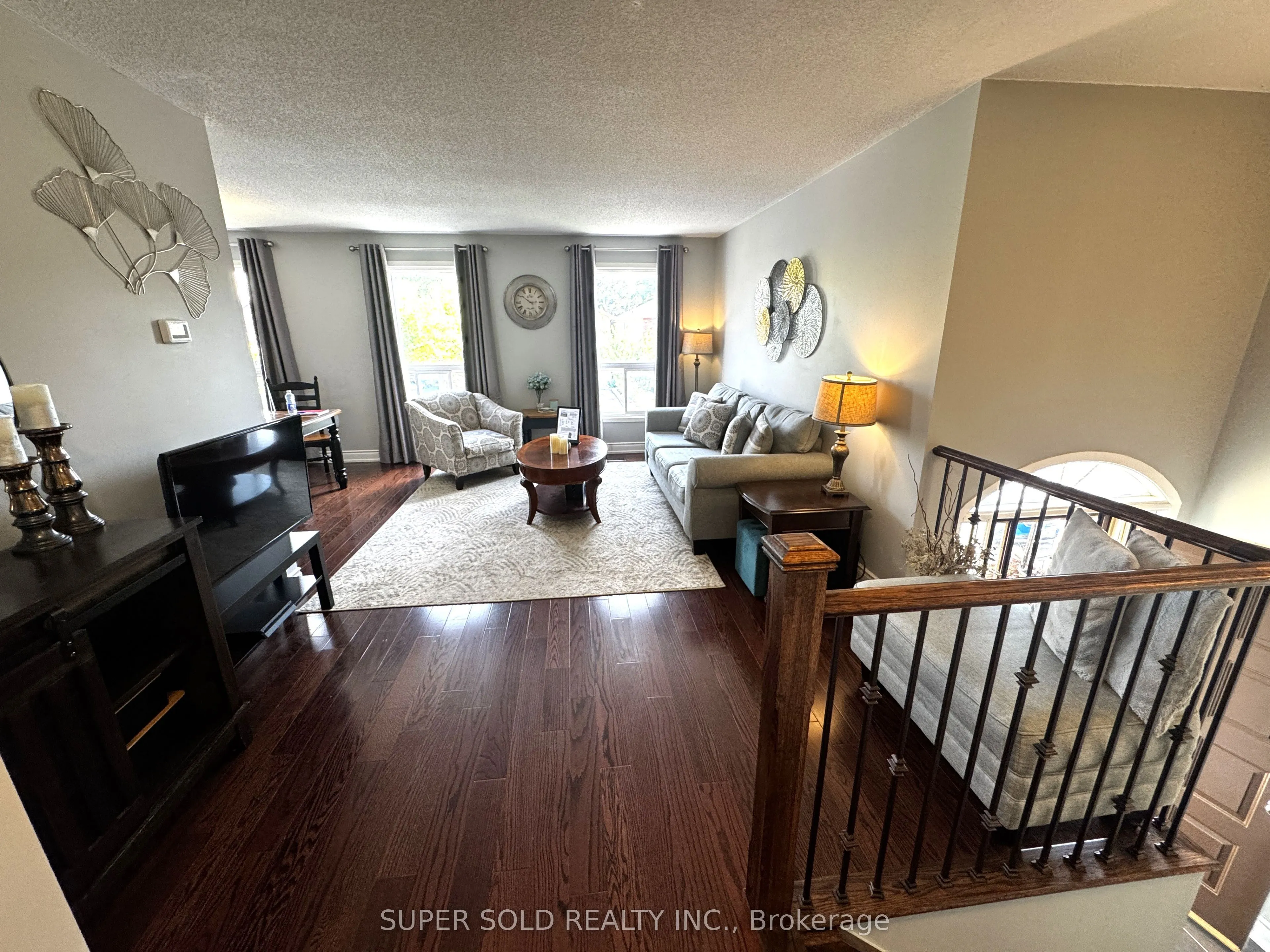 25 Floribunda Crescent