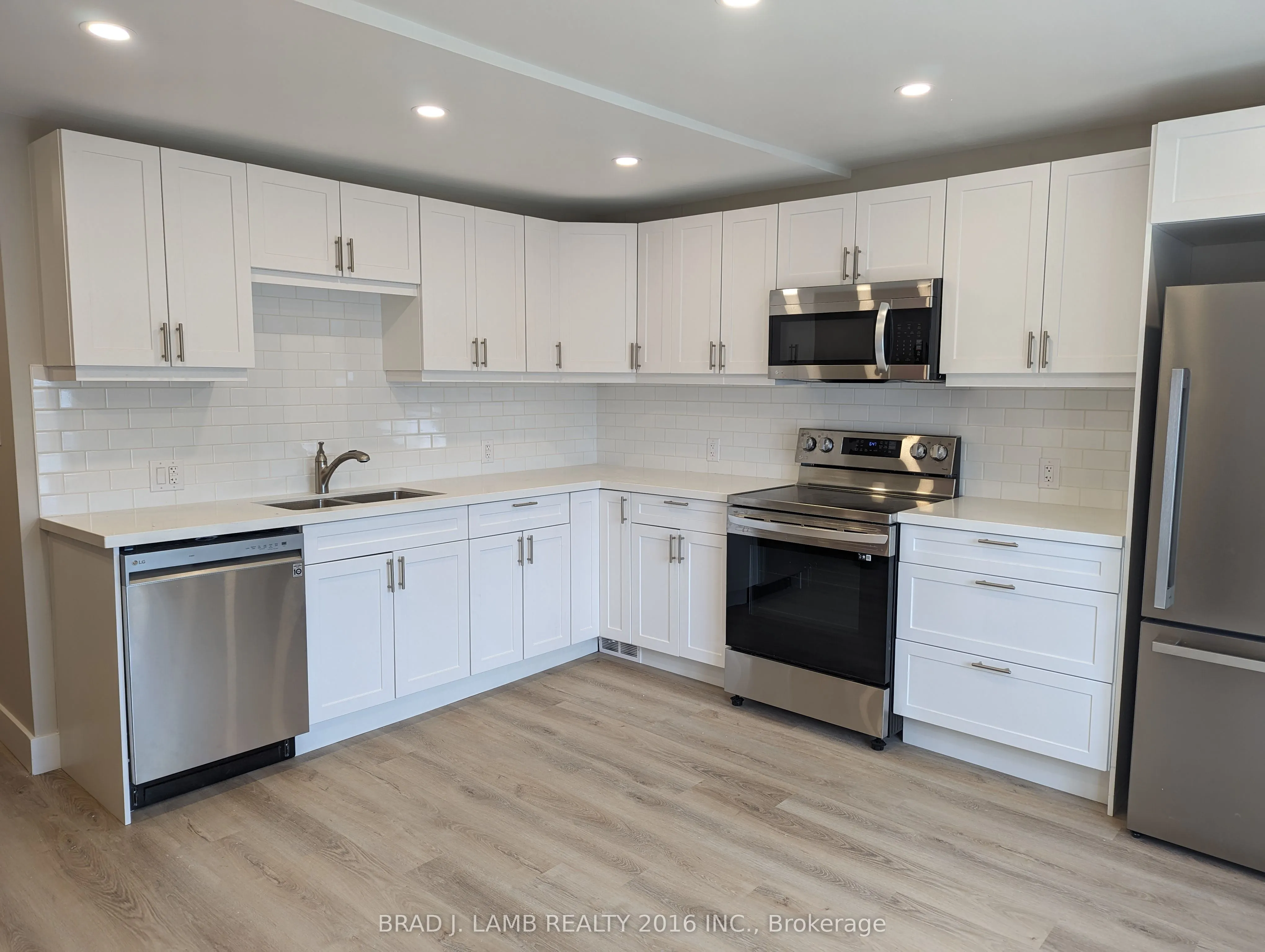 20 Earlscourt Avenue, #Upper