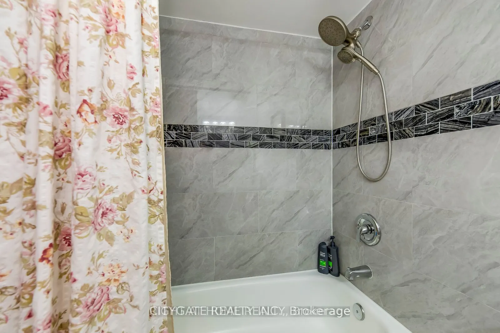 3700 Kaneff Crescent, #1412
