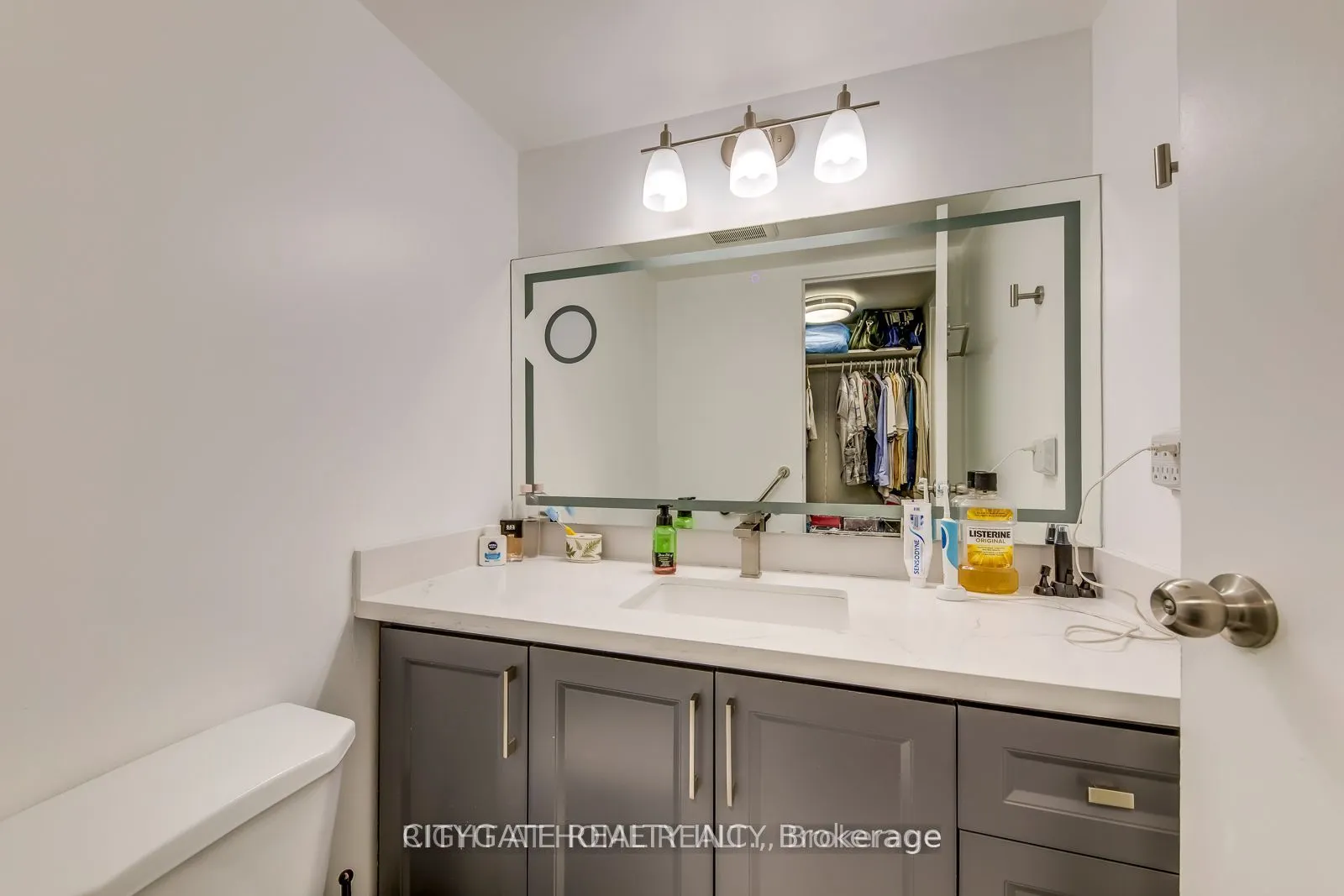 3700 Kaneff Crescent, #1412