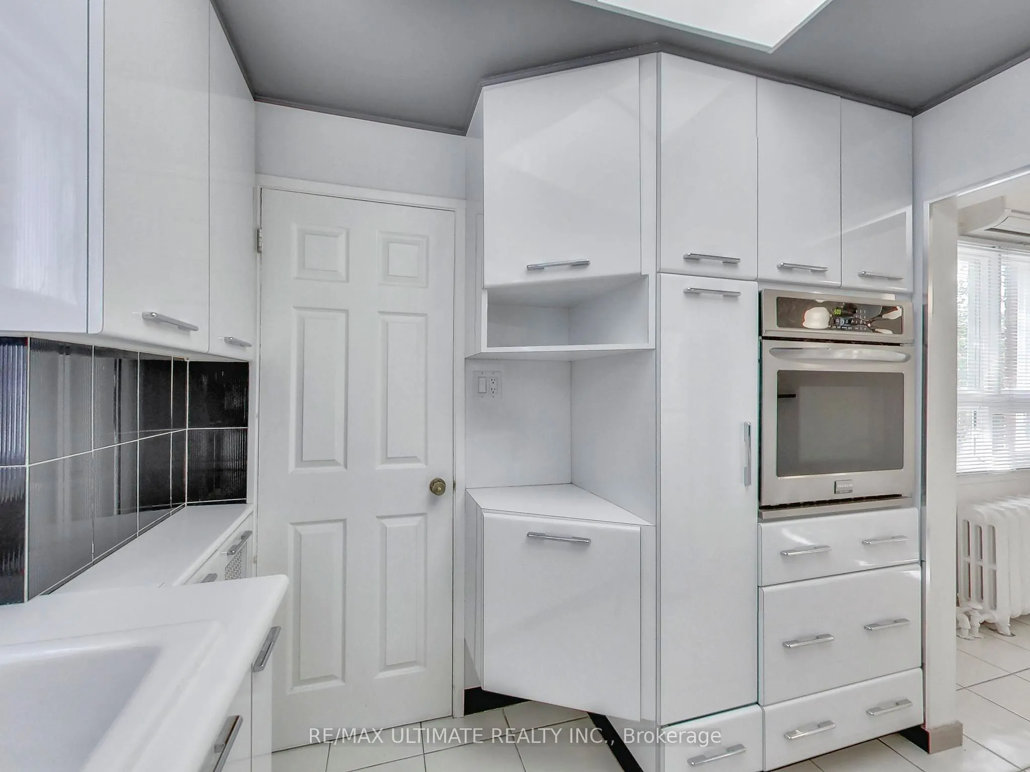 1652 Dufferin Street, #Main