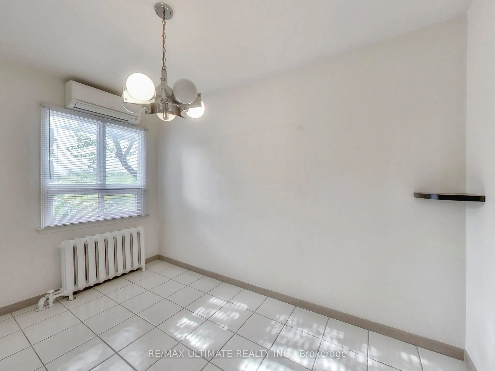 1652 Dufferin Street, #Main