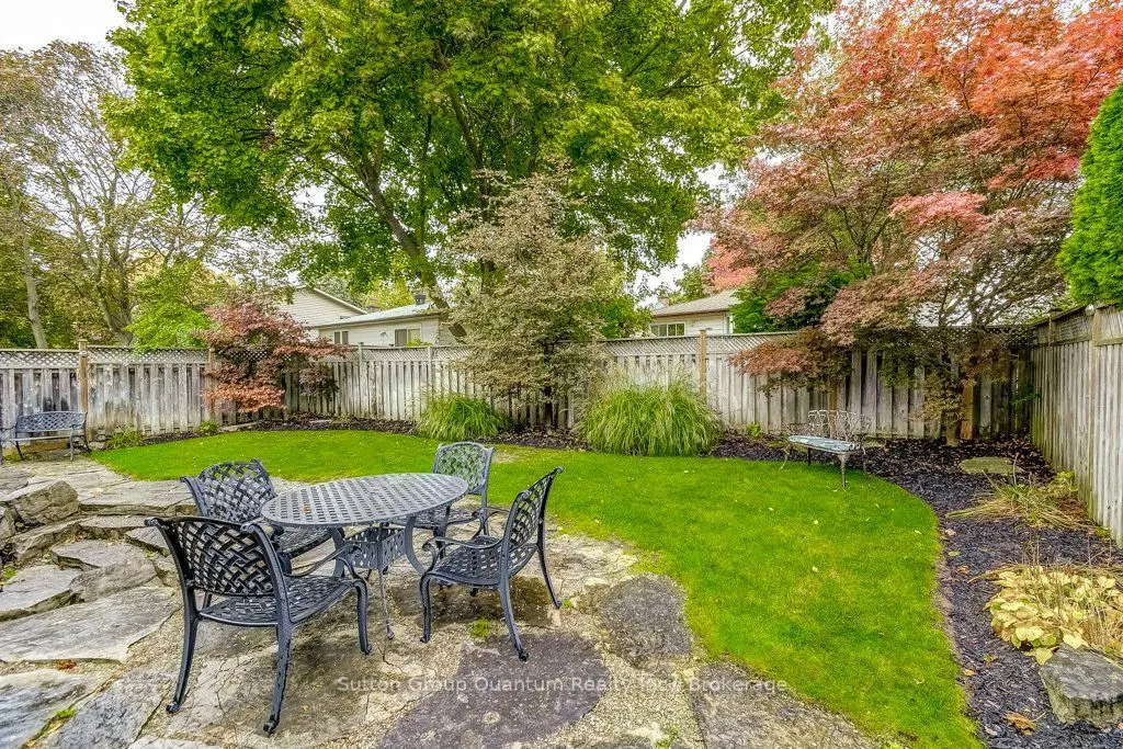 1249 Richards Crescent