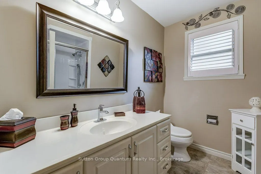 1249 Richards Crescent