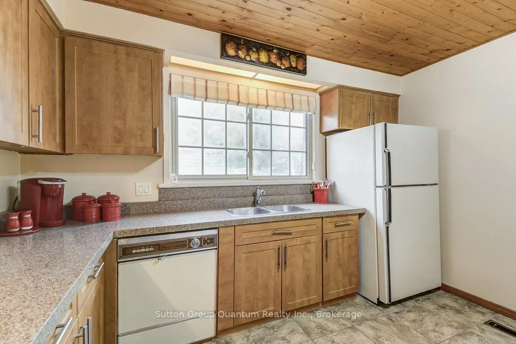 1249 Richards Crescent