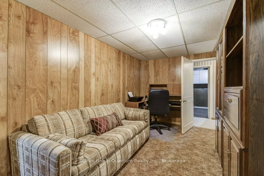 1249 Richards Crescent