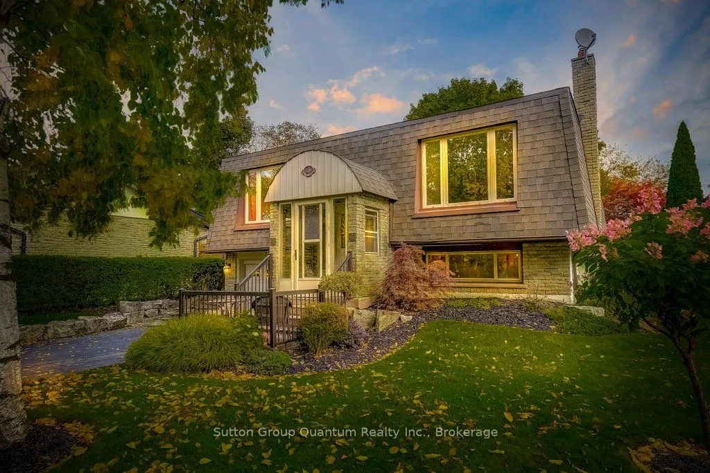 1249 Richards Crescent