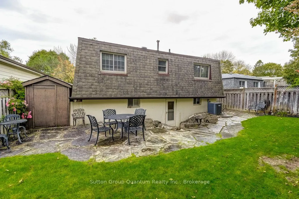 1249 Richards Crescent