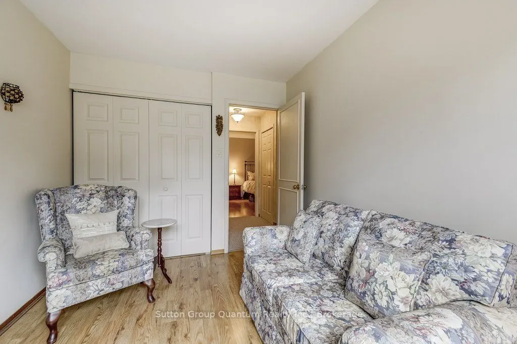 1249 Richards Crescent