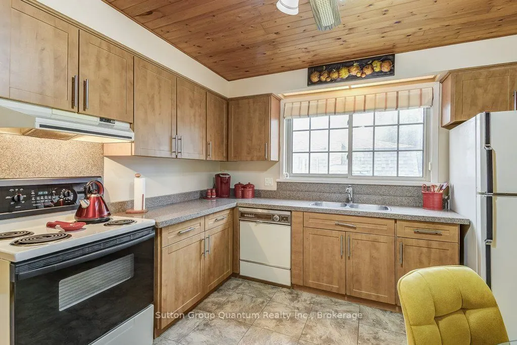 1249 Richards Crescent