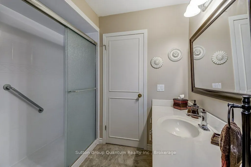 1249 Richards Crescent