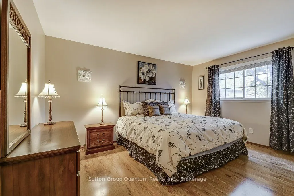 1249 Richards Crescent