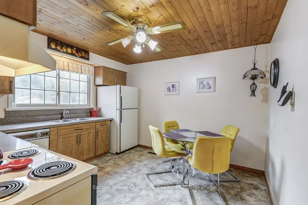 1249 Richards Crescent