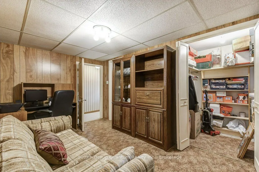 1249 Richards Crescent