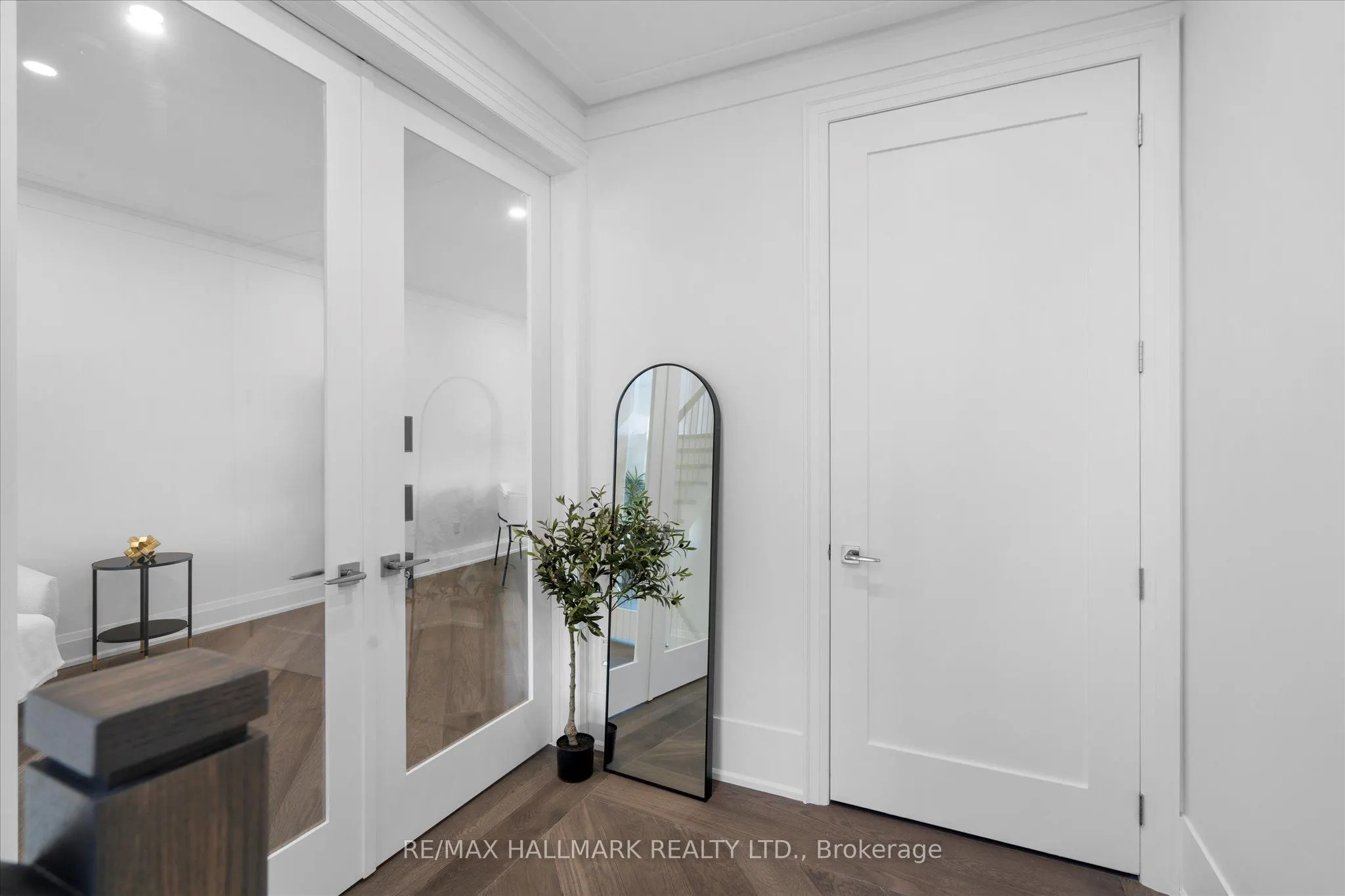 27 Antonio Court, #1B