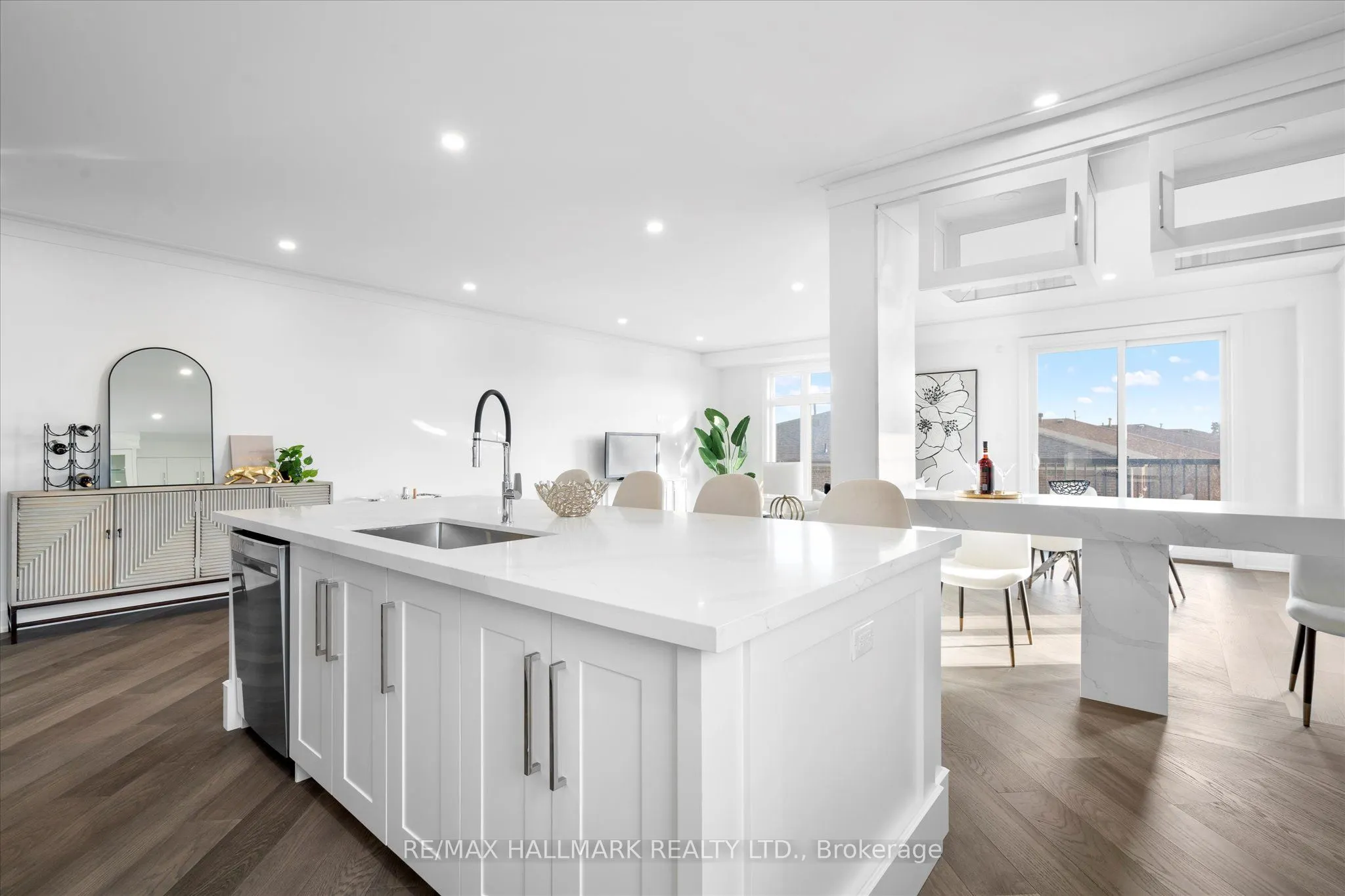 27 Antonio Court, #1B