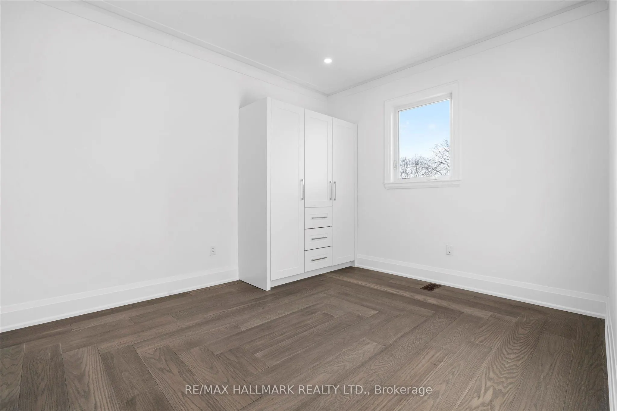 27 Antonio Court, #1B