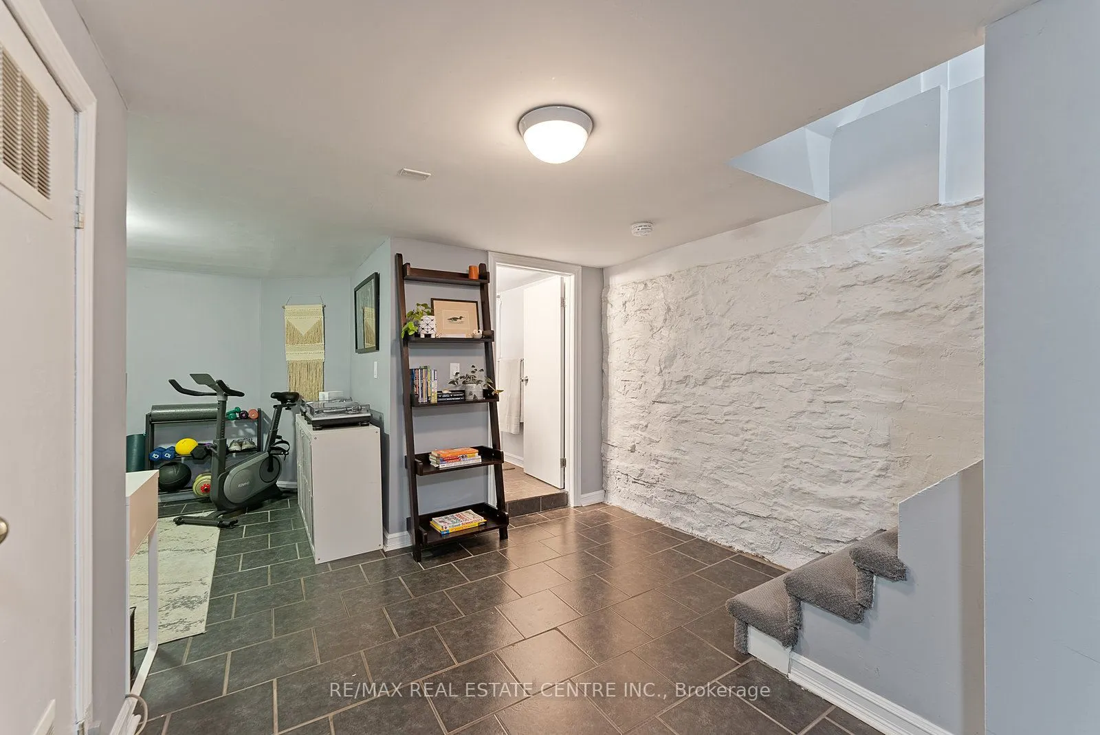 35 Miller Street