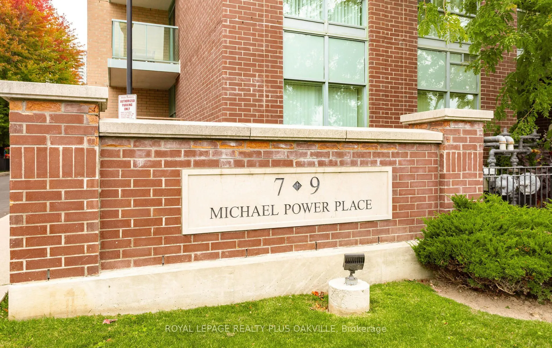 7 Michael Power Place, #LPH07