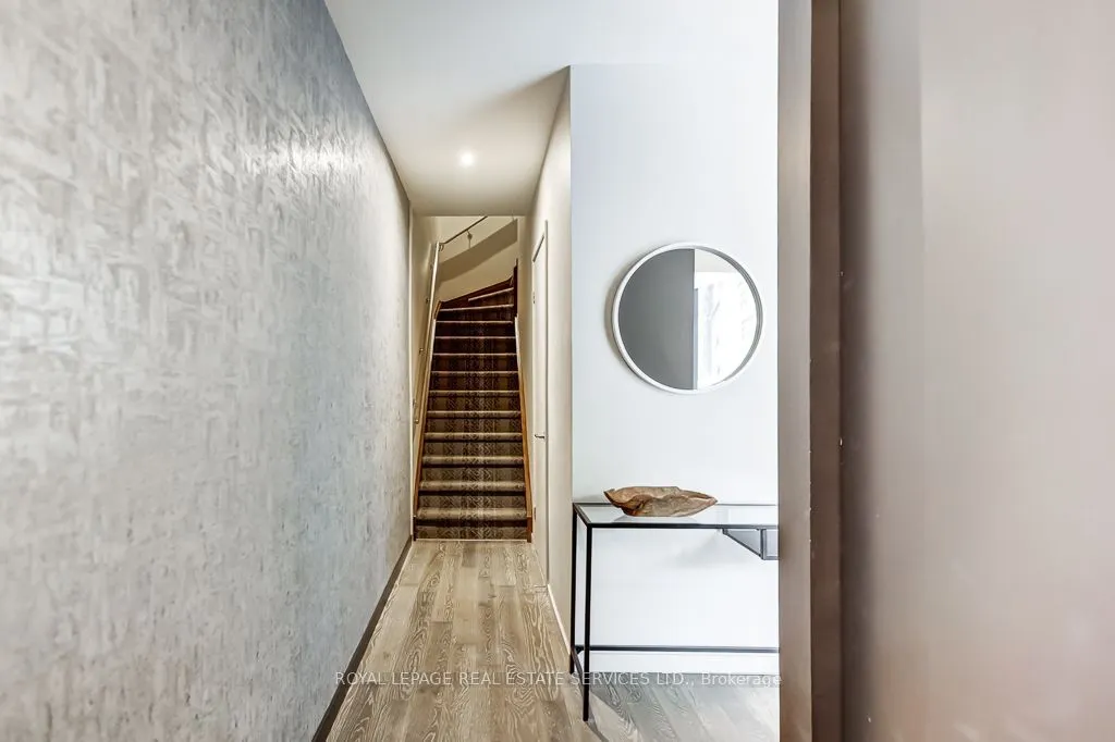 383 Sorauren Avenue, #373