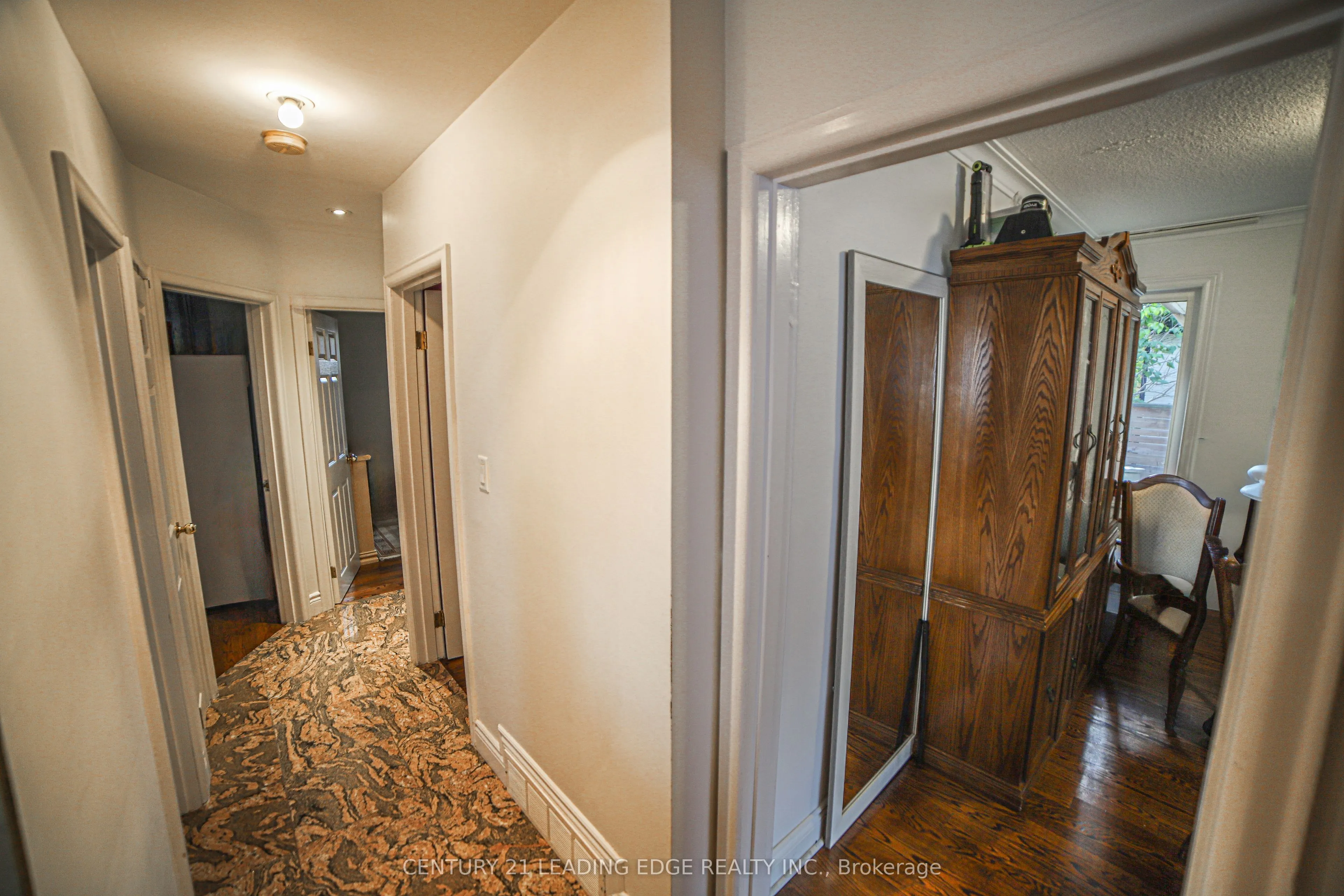 11 Chestnut Hills Crescent