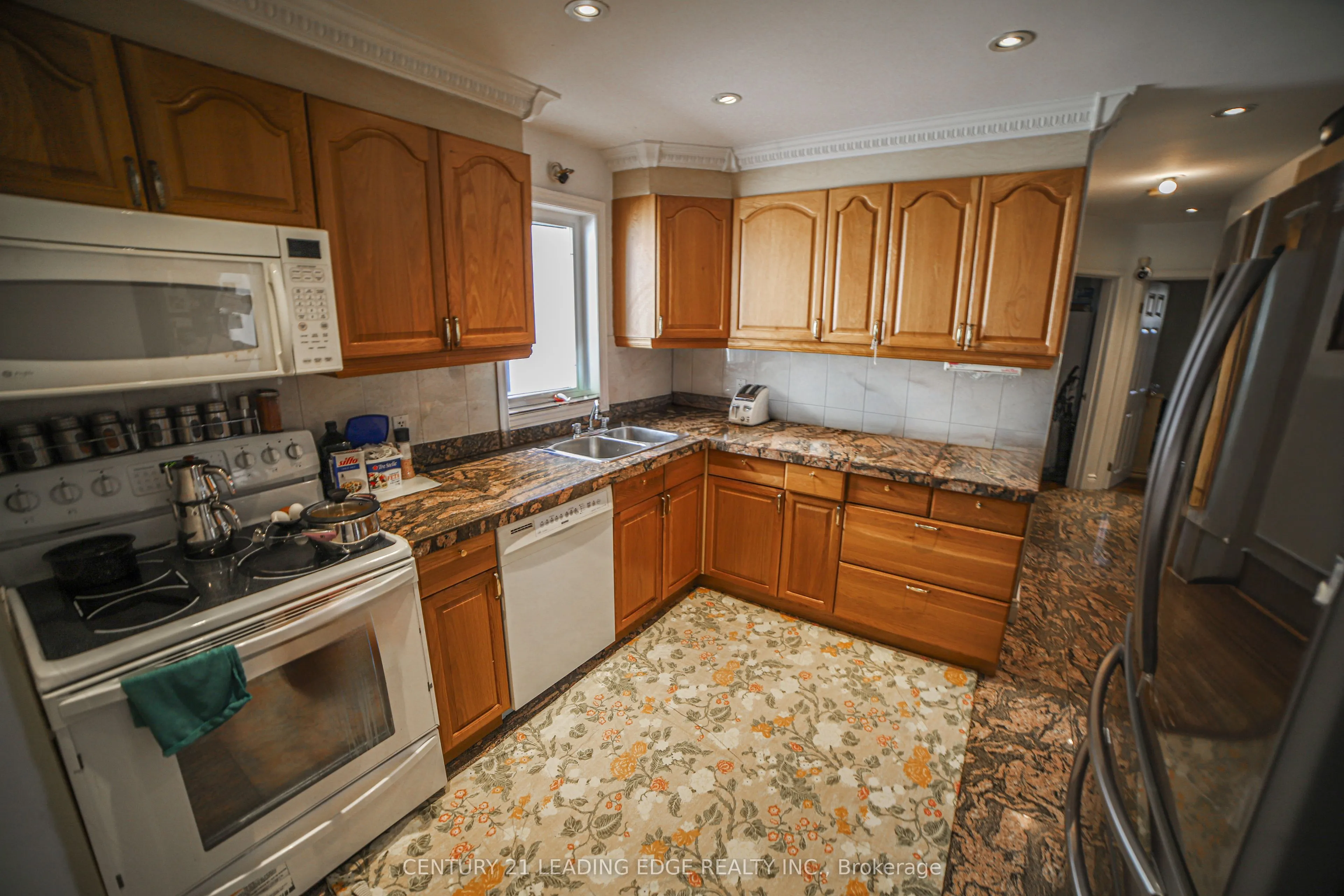 11 Chestnut Hills Crescent