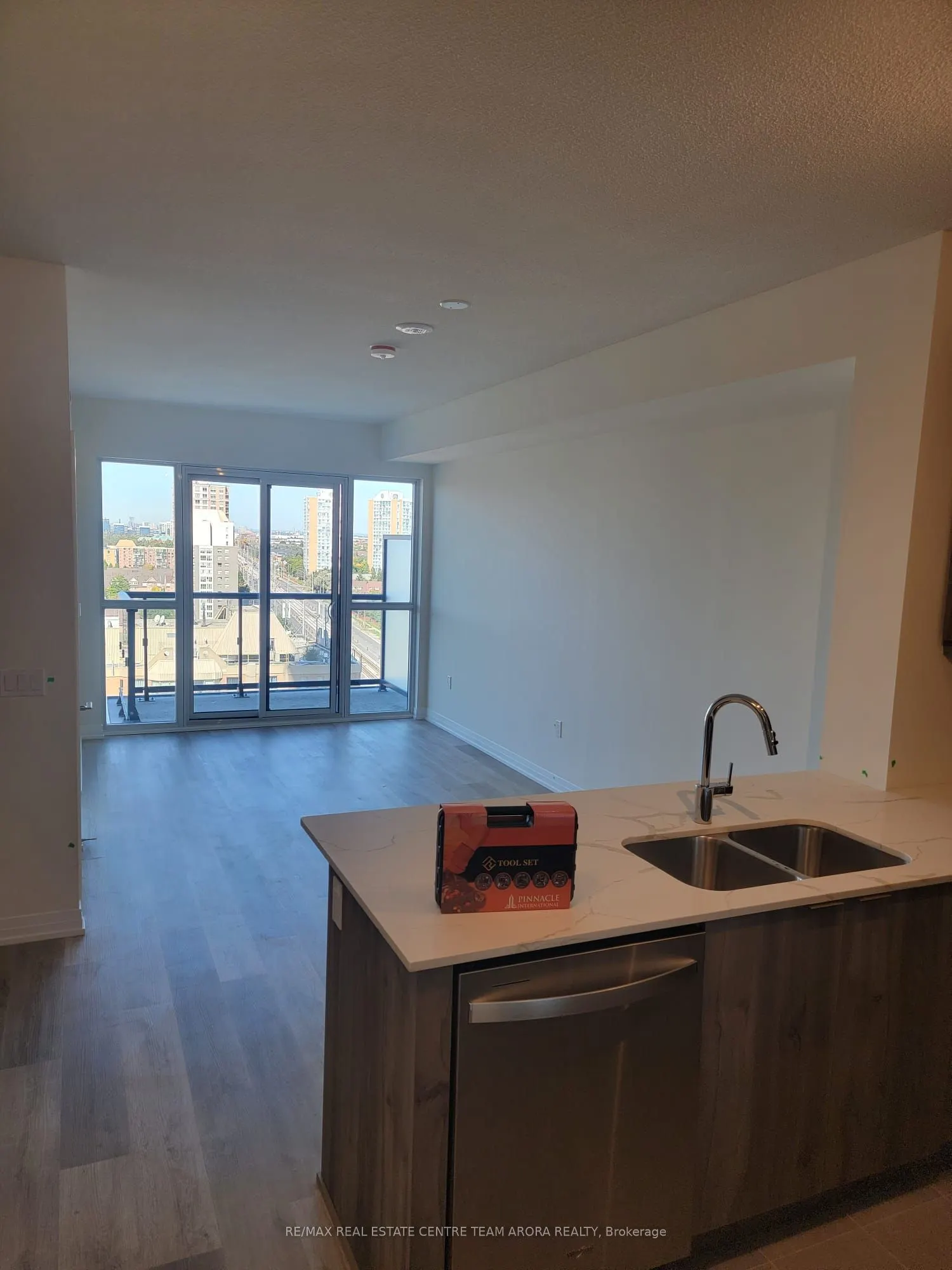 15 Watergarden Drive, #1307