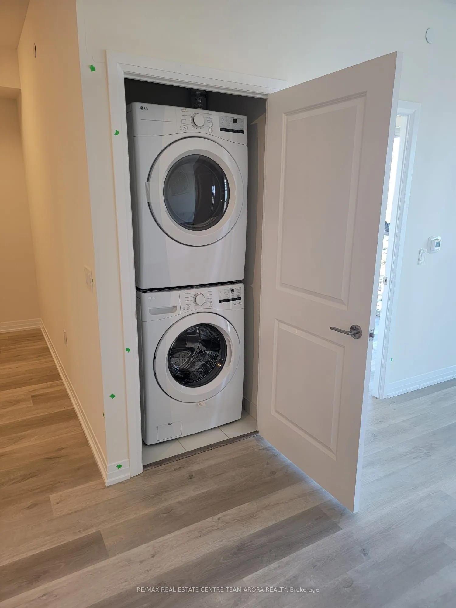 15 Watergarden Drive, #1307