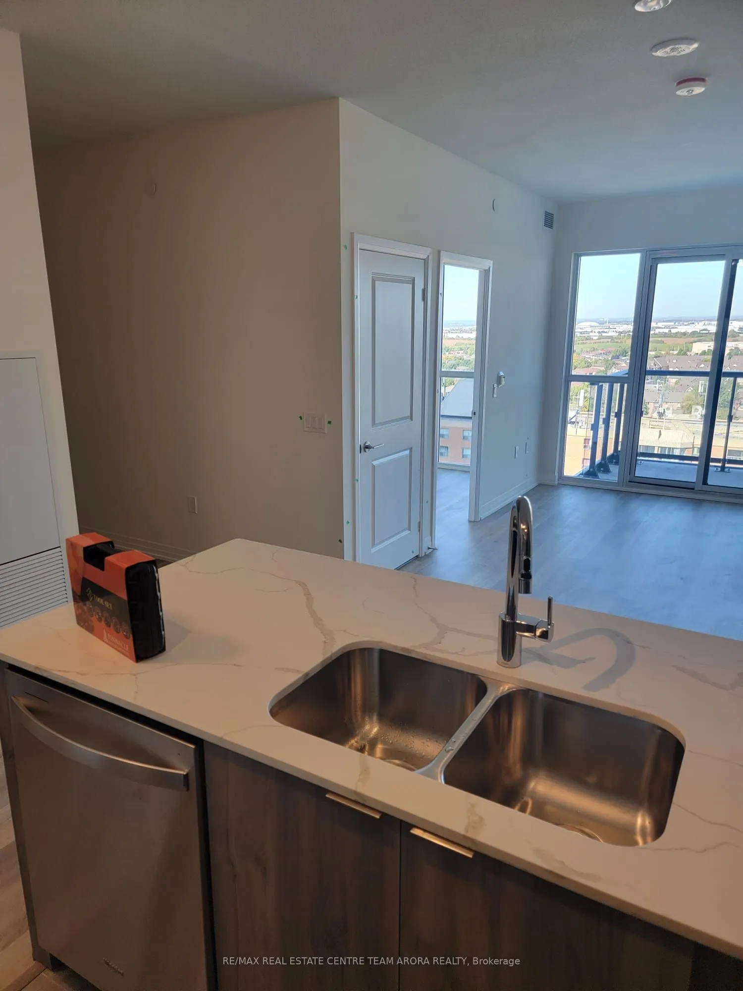 15 Watergarden Drive, #1307