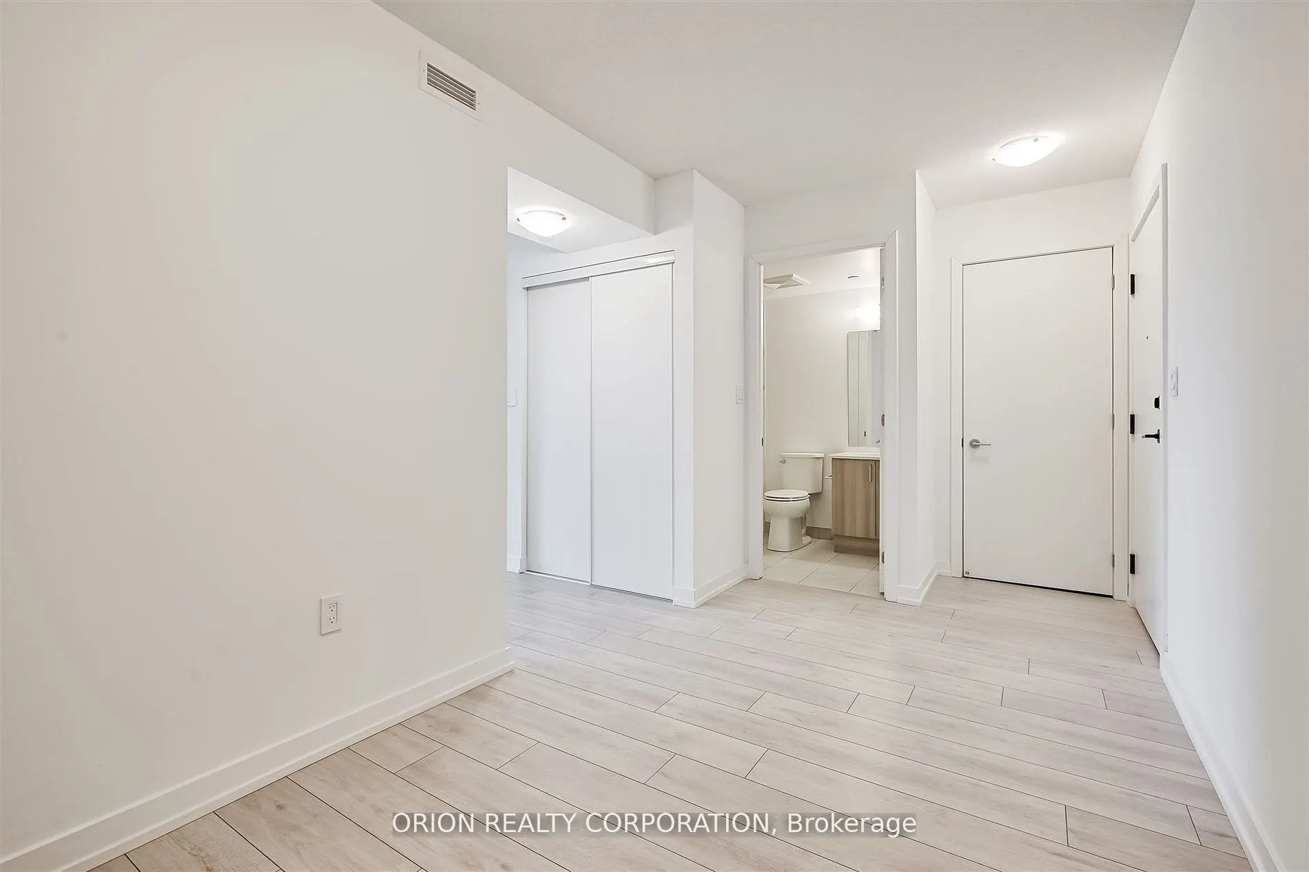 556 Marlee Avenue, #517